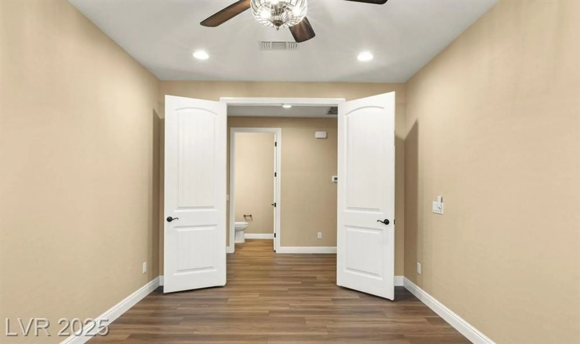 Property Slideshow image 21 of 64 | 1155 dreamcatcher blf, Mesquite, NV, 89034