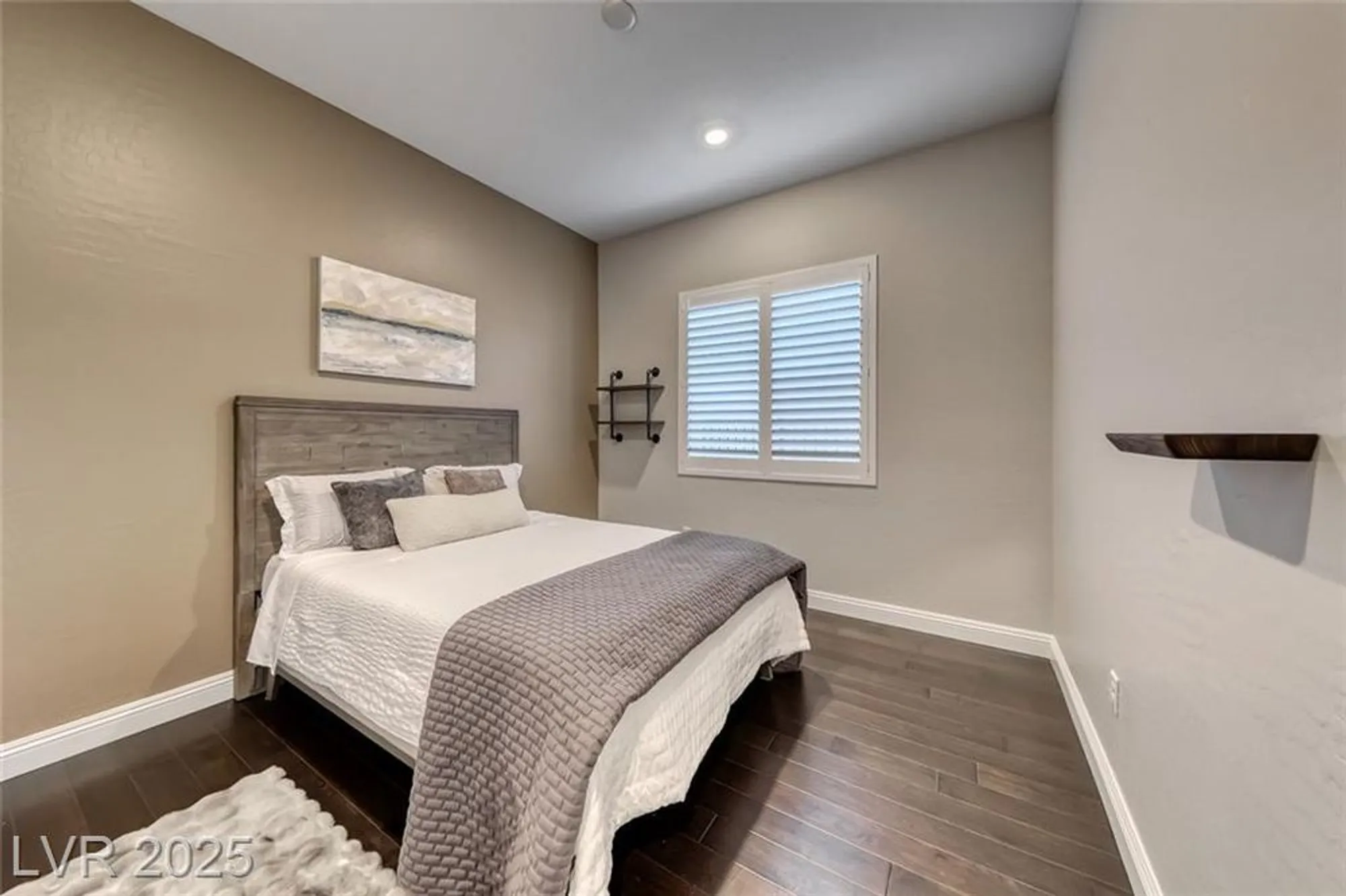 Property Slideshow image 40 of 72 | 125 mirage view dr, Henderson, NV, 89011