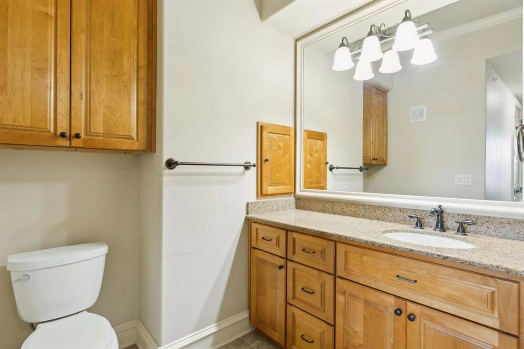 Property Slideshow image 14 of 22 | 301 watermere dr 401, Southlake, TX, 76092