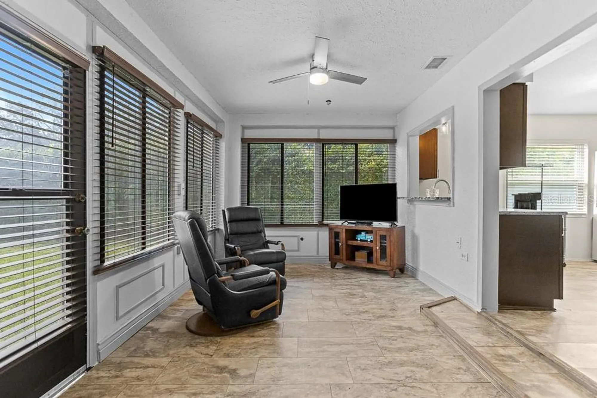 Property Slideshow image 21 of 54 | 13110 elgar pl, Riverview, FL, 33579