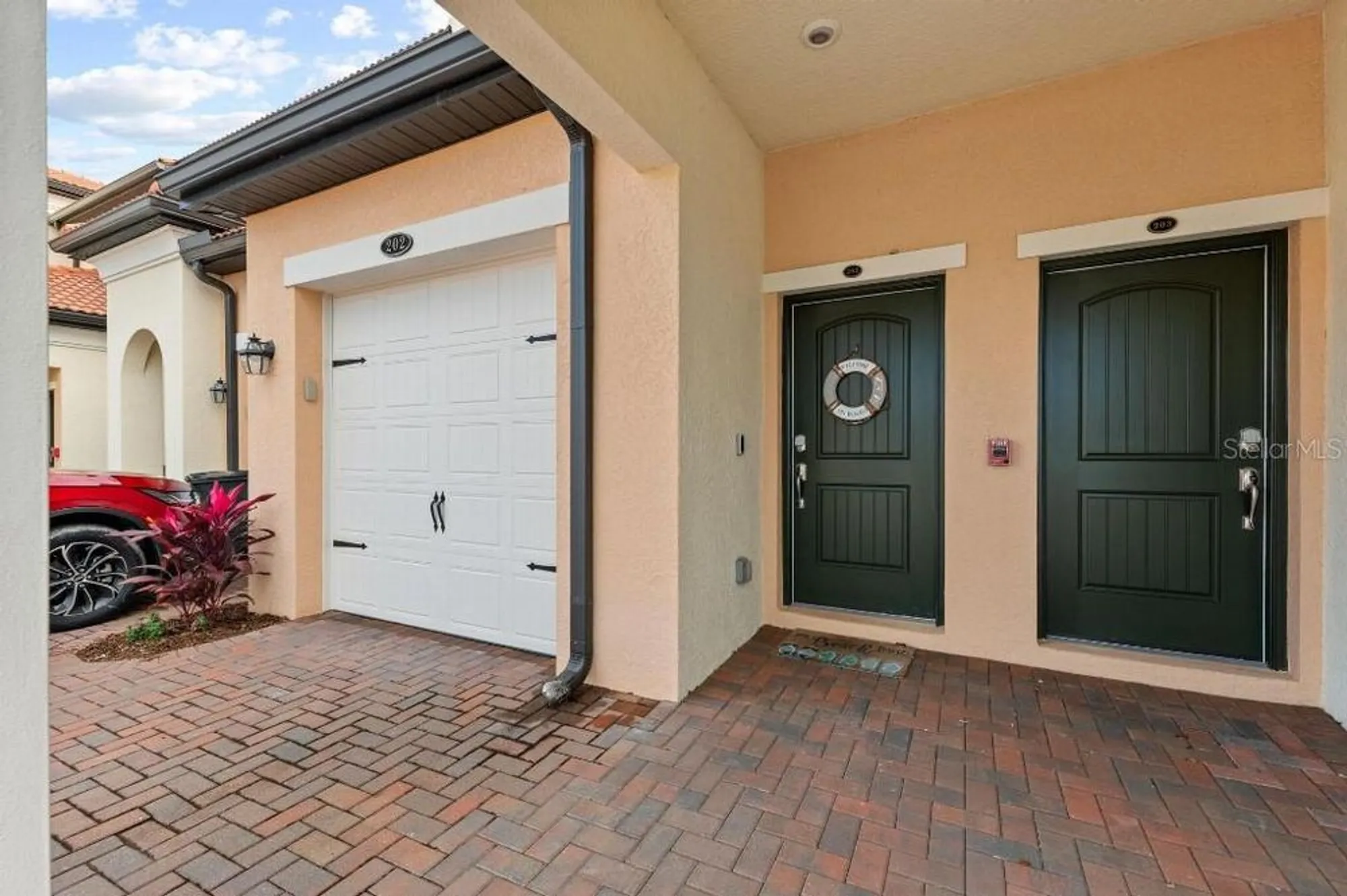 Property Slideshow image 2 of 42 | 10043 crooked creek dr unit 202, Venice, FL, 34293