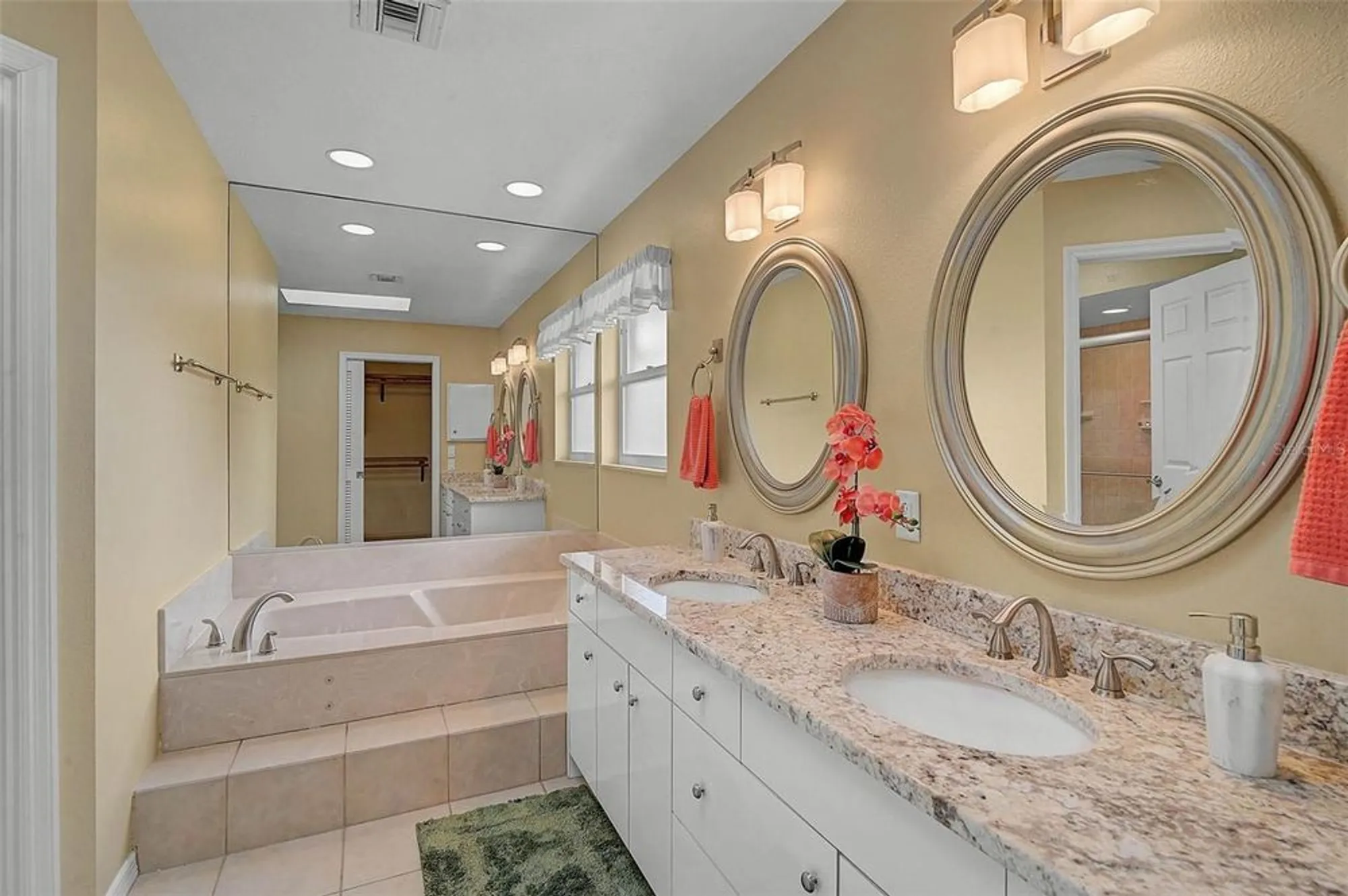 Property Slideshow image 26 of 62 | 7570 links ct, Sarasota, FL, 34243