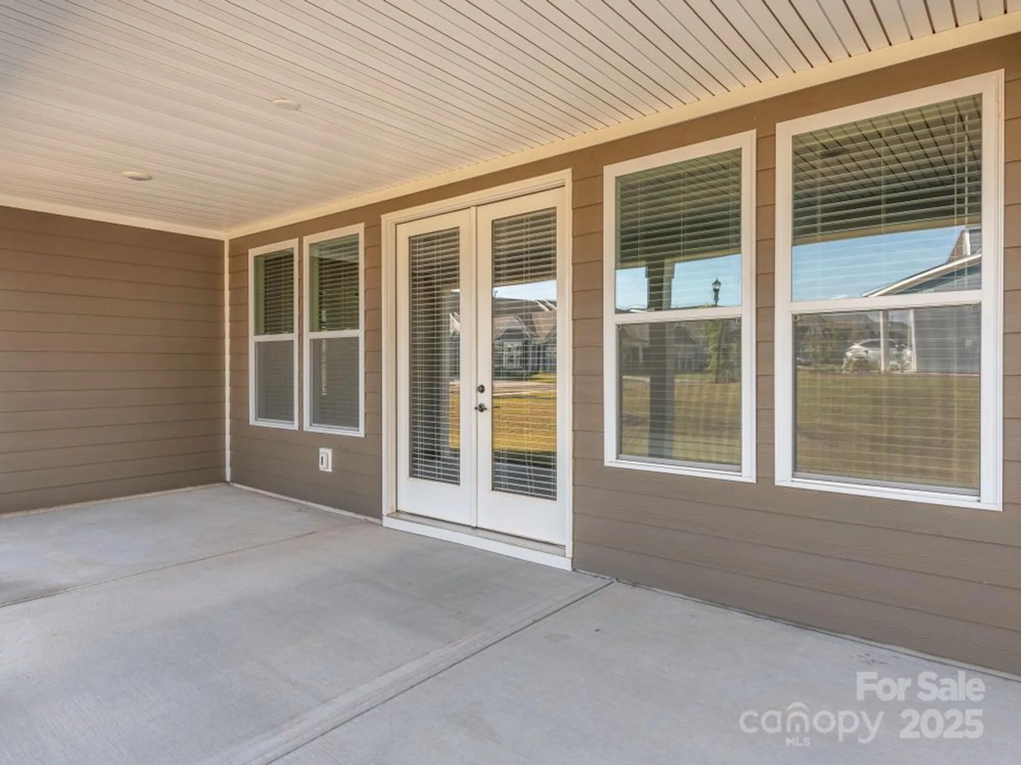 Property Slideshow image 4 of 35 | 4423 moxie way, Charlotte, NC, 28215