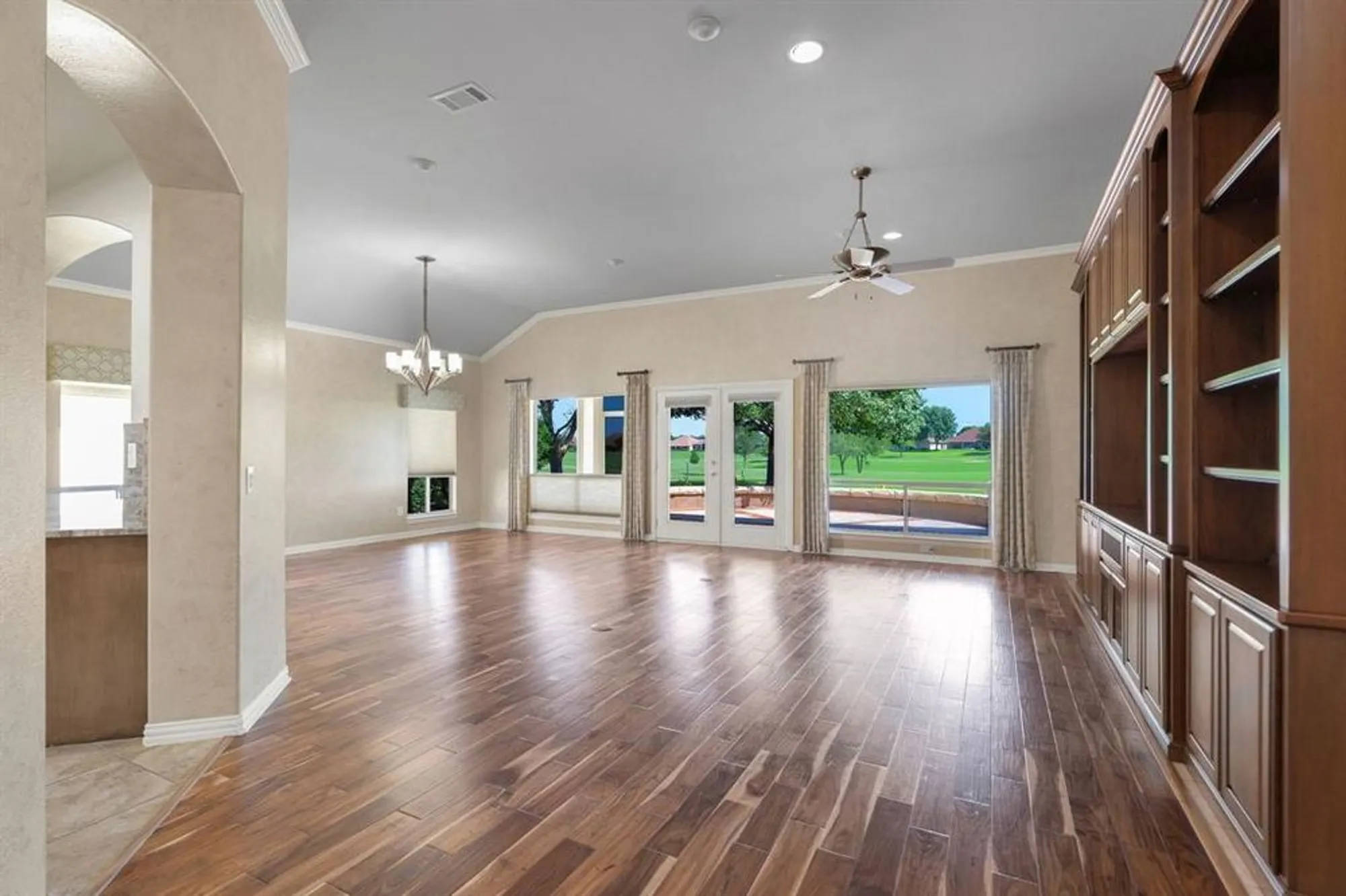 Property Slideshow image 5 of 34 | 9009 gardenia dr, Denton, TX, 76207