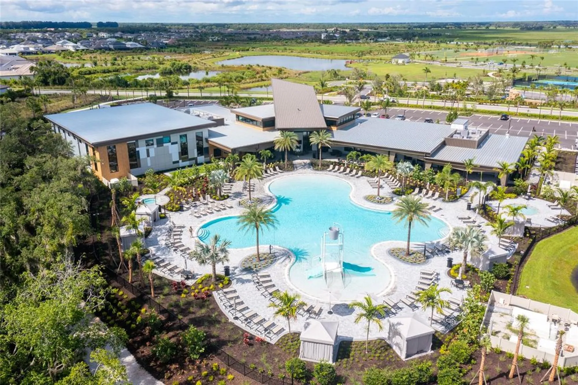 Property Slideshow image 29 of 41 | 10179 milky way cir, Sarasota, FL, 34241