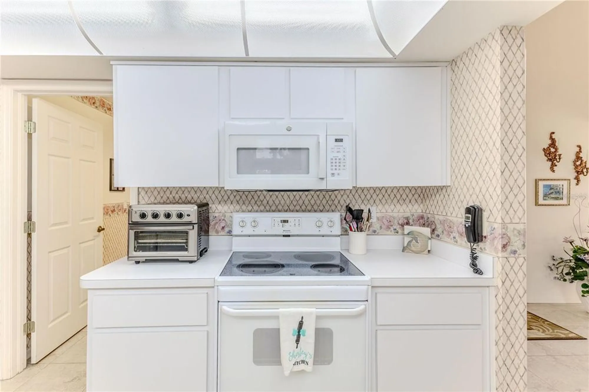 Property Slideshow image 14 of 51 | 464 mistwood ct, Spring Hill, FL, 34609