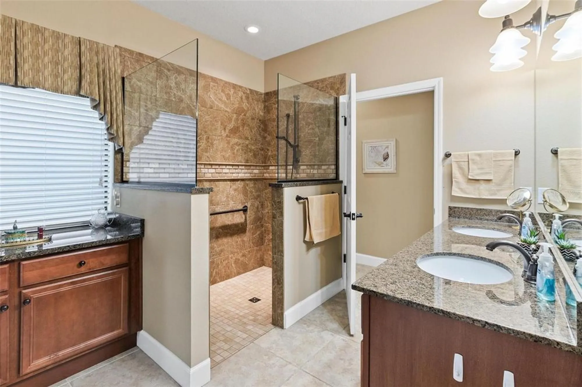 Property Slideshow image 25 of 51 | 507 cadiz dr, Davenport, FL, 33837