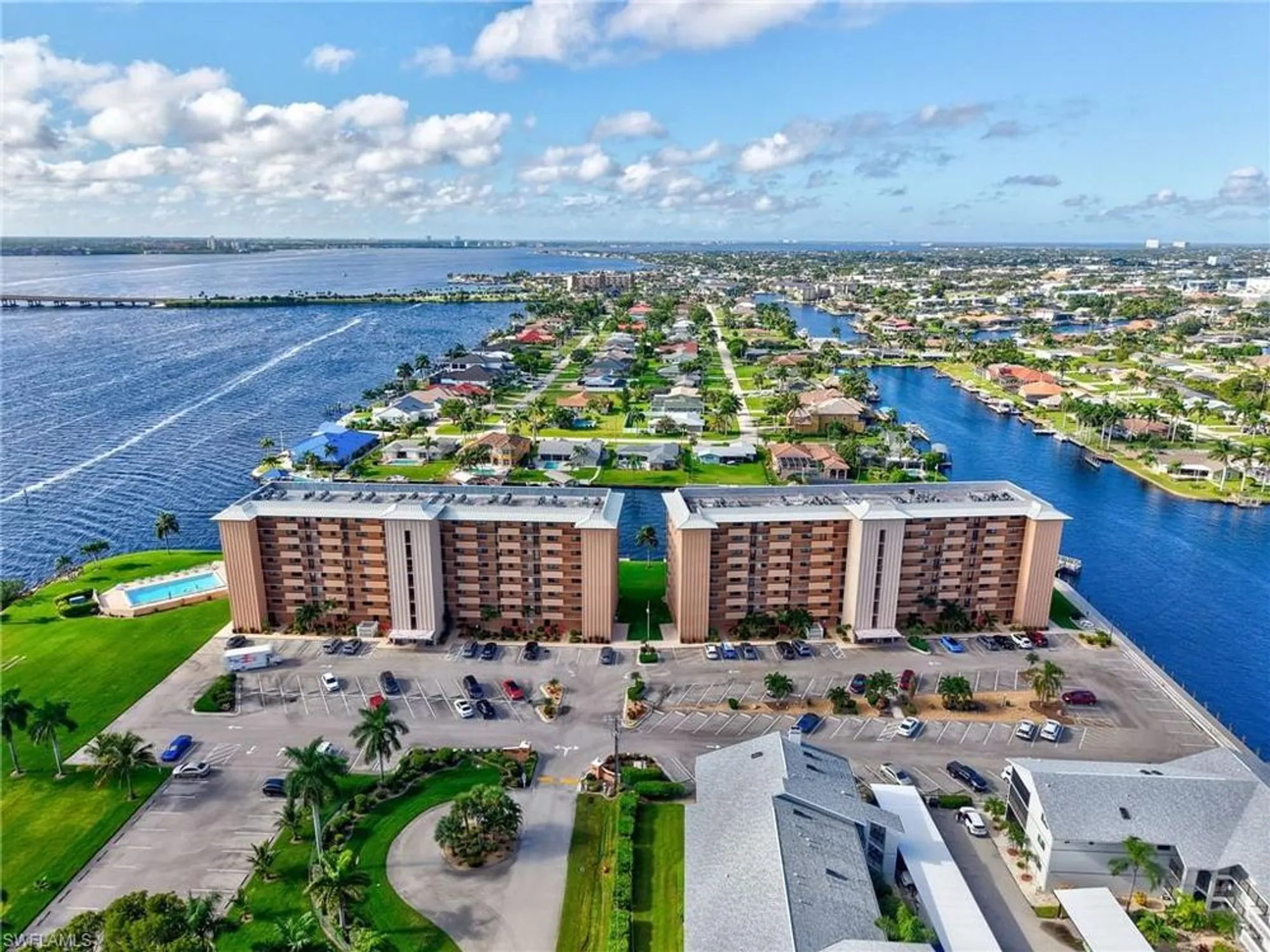 Property Slideshow image 29 of 33 | 4260 se 20th pl apt 402, Cape Coral, FL, 33904