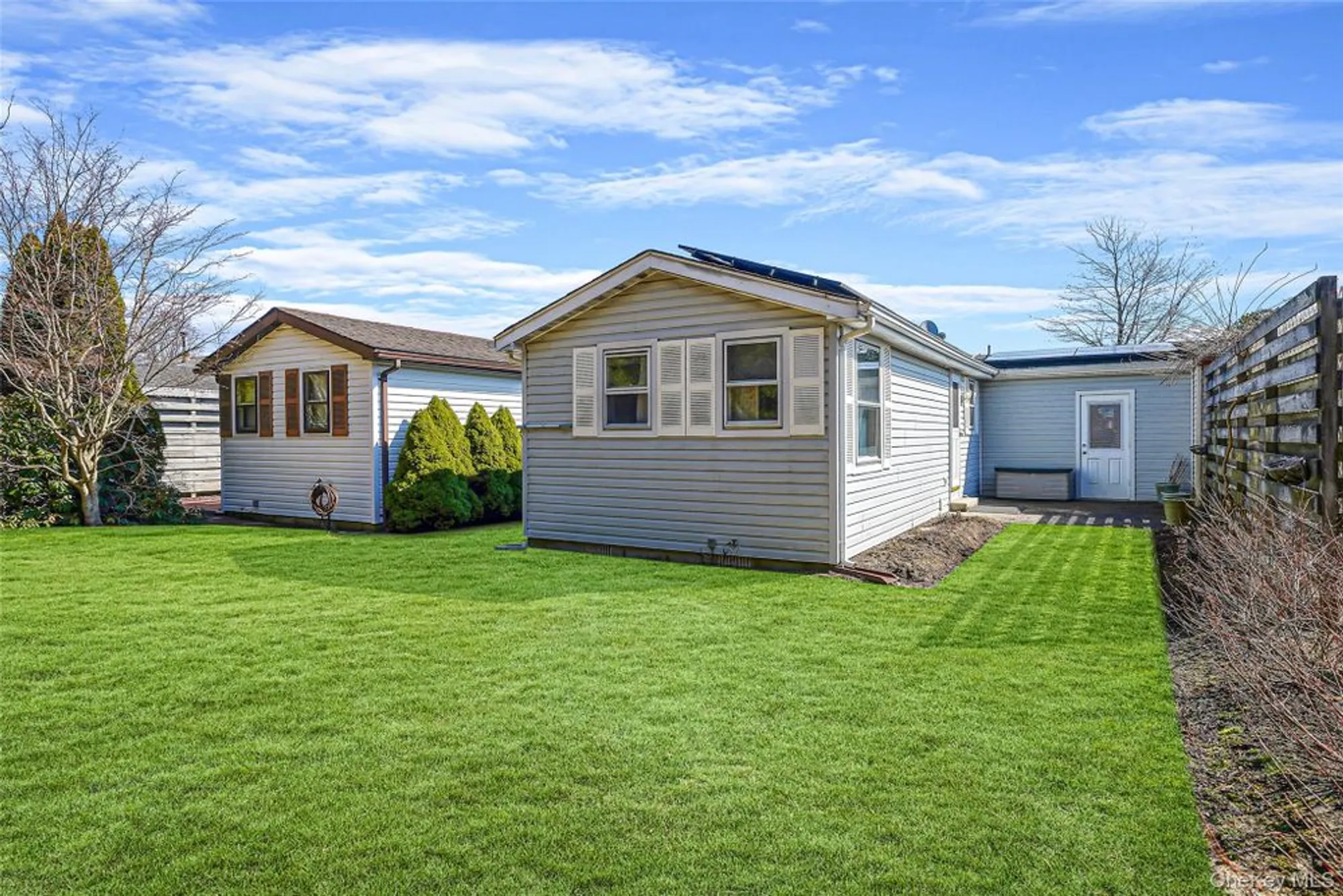 Property Slideshow image 26 of 29 | 91 village cir, Manorville, NY, 11949