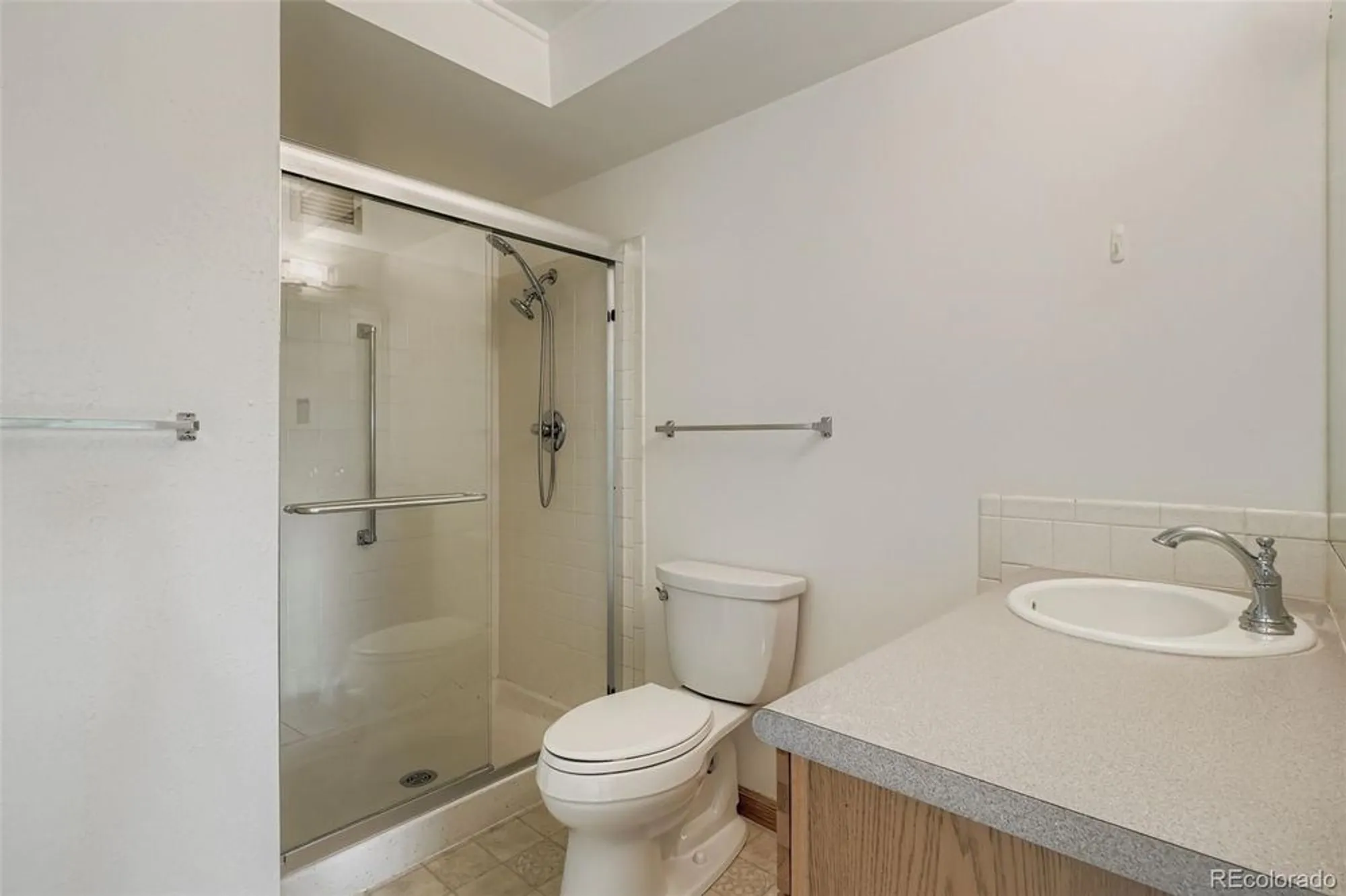 Property Slideshow image 18 of 27 | 495 s dayton st apt 3b, Denver, CO, 80247