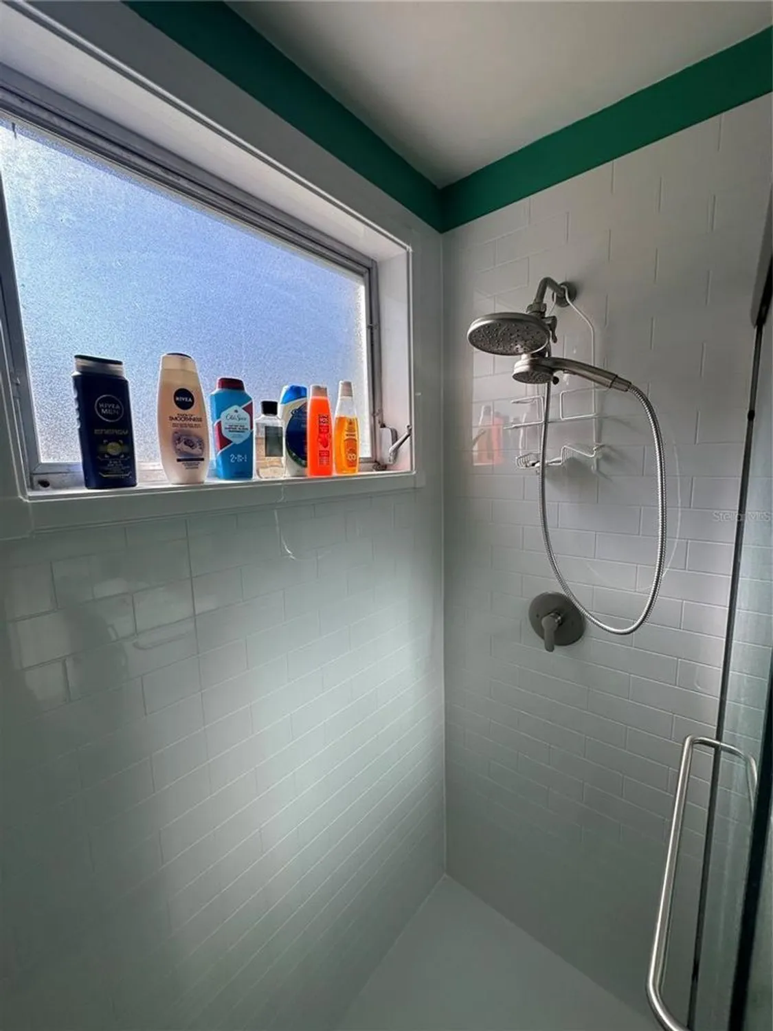 Property Slideshow image 19 of 26 | 2401 ecuadorian way 19, Clearwater, FL, 33763