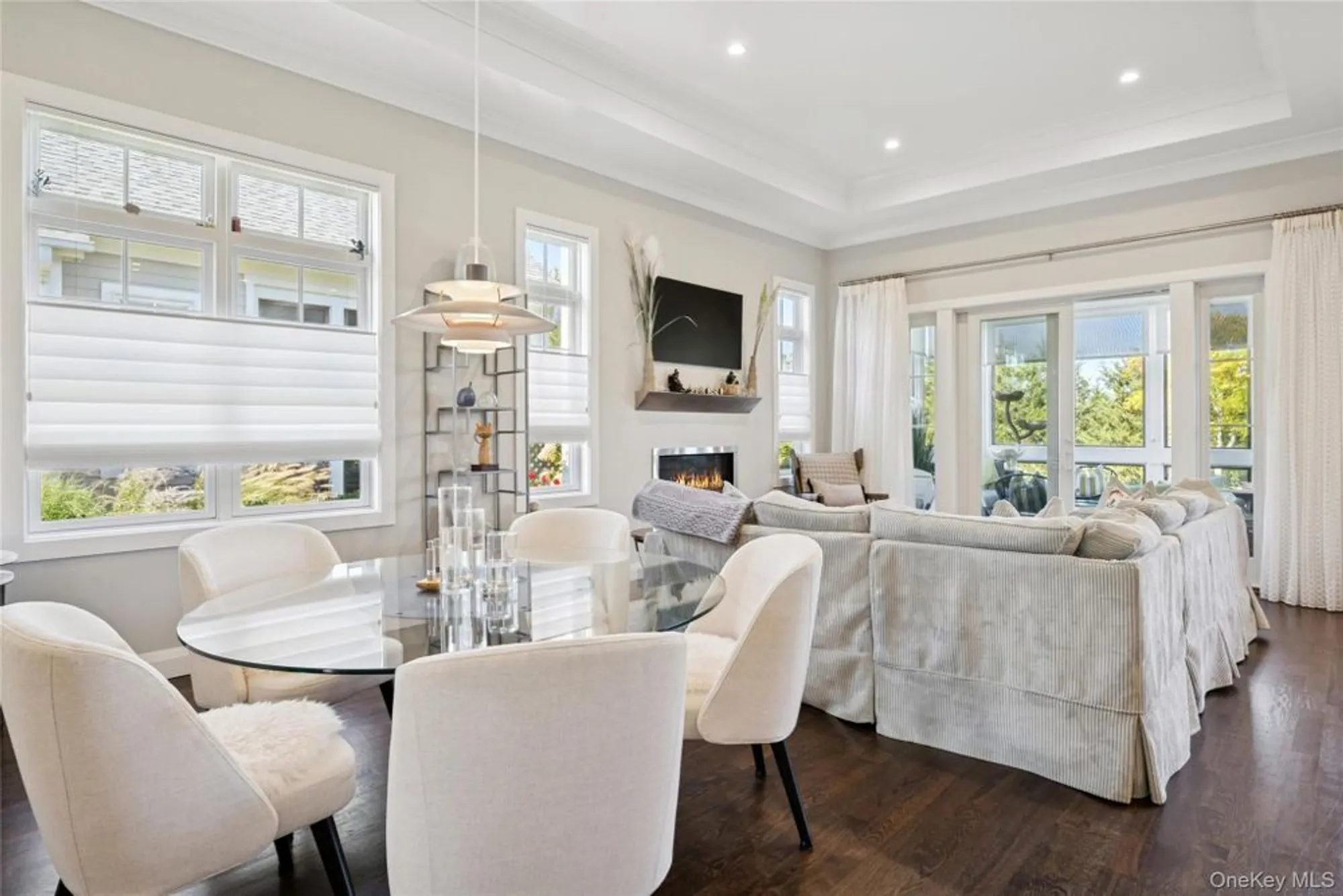 Property Slideshow image 8 of 22 | 32 millstone ln 16, Cutchogue, NY, 11935