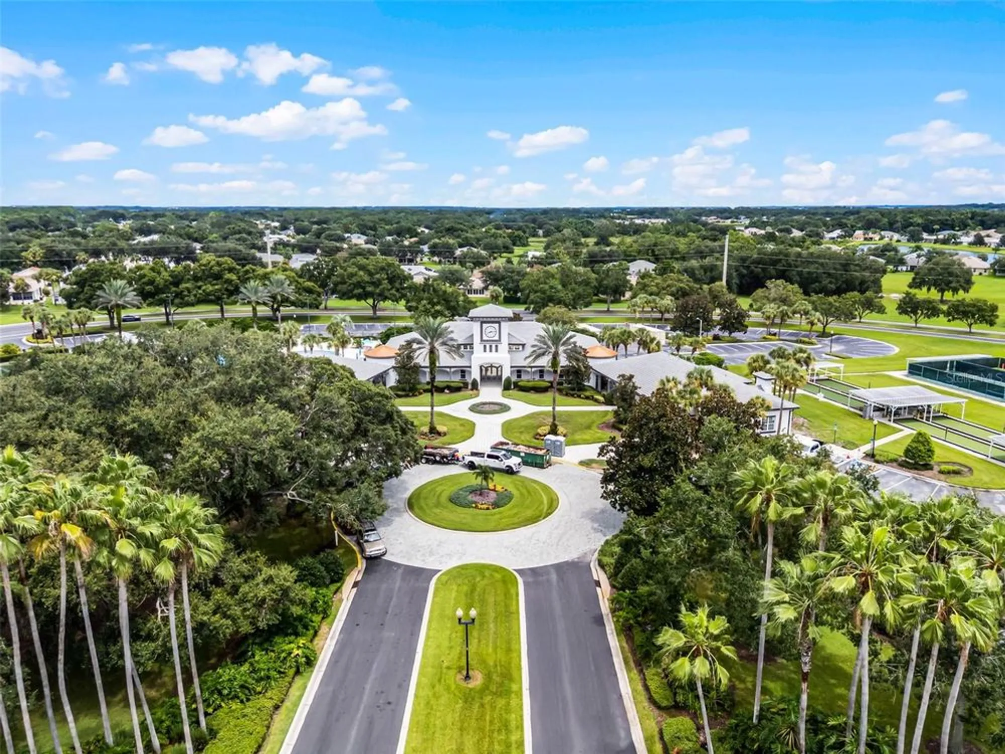 Property Slideshow image 47 of 69 | 27111 nostalgia dr, Leesburg, FL, 34748