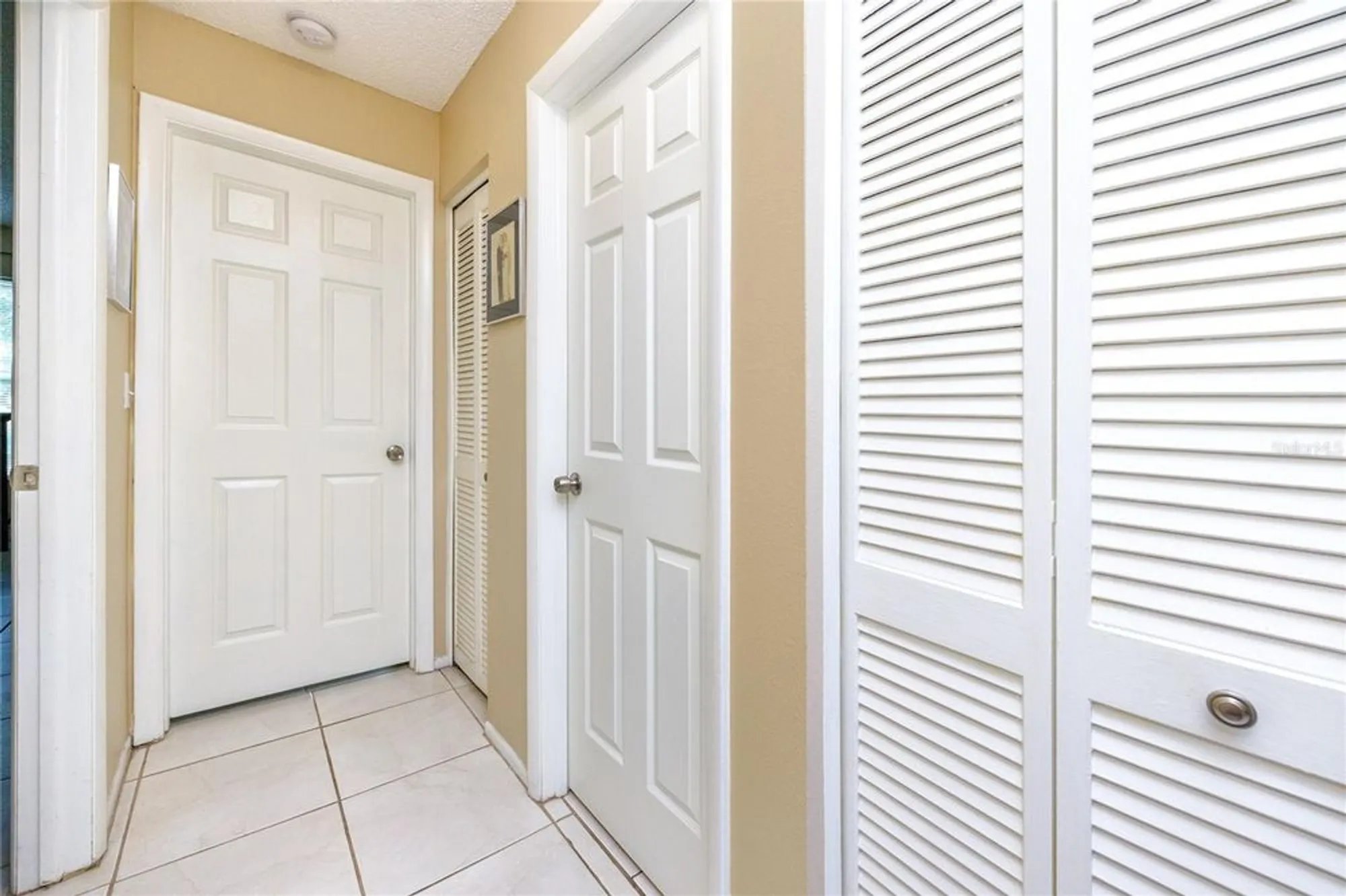 Property Slideshow image 18 of 31 | 2390 shelly dr d, Palm Harbor, FL, 34684