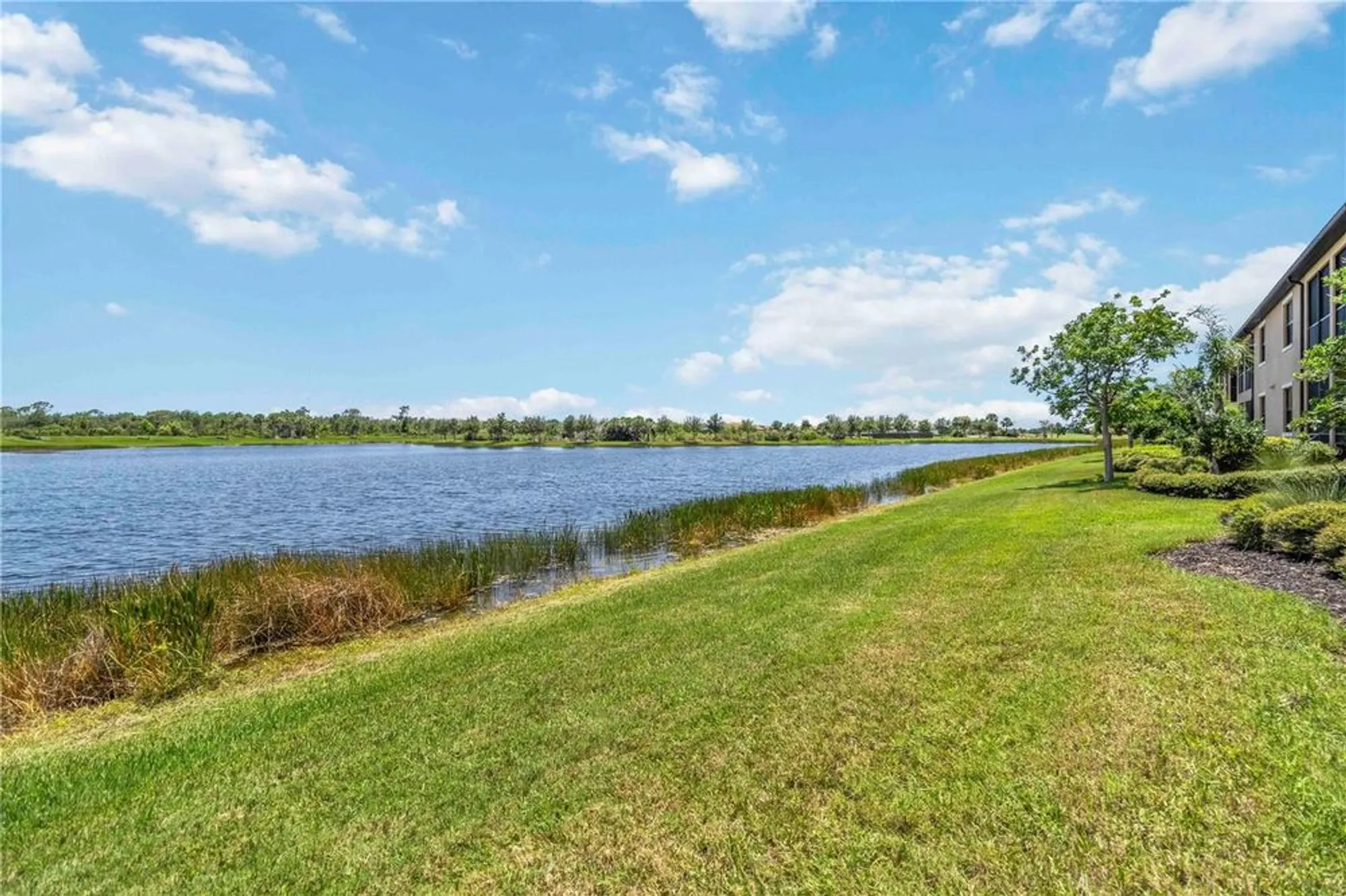 Property Slideshow image 46 of 100 | 10801 tarflower dr 102, Venice, FL, 34293