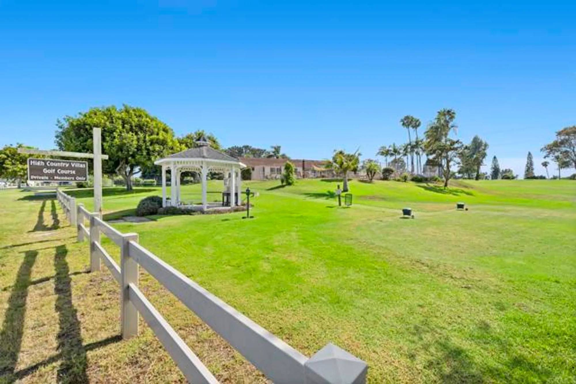 Property Slideshow image 15 of 40 | 1866 forestdale dr, Encinitas, CA, 92024