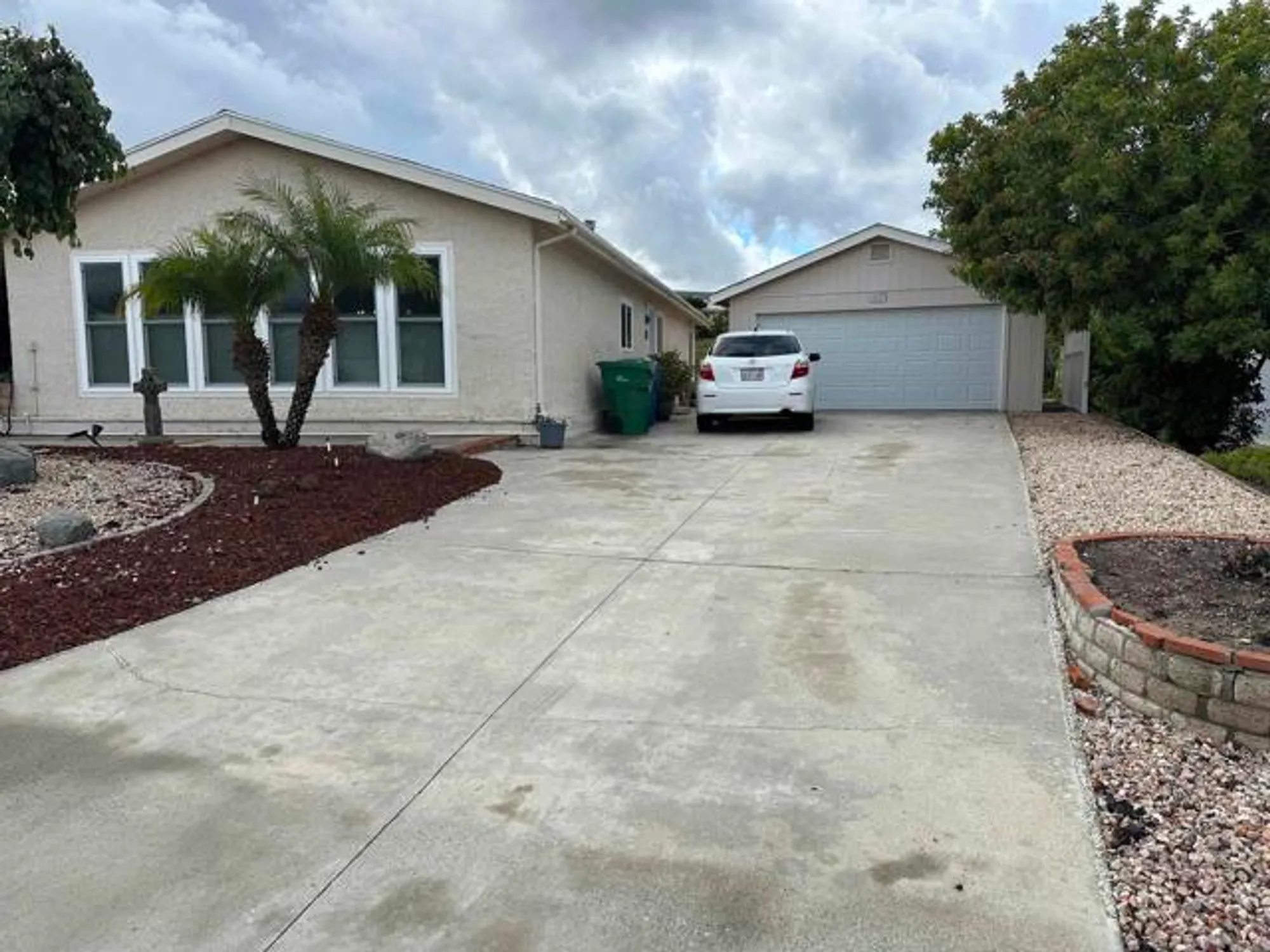 Property Slideshow image 4 of 38 | 1479 puritan dr, Oceanside, CA, 92057