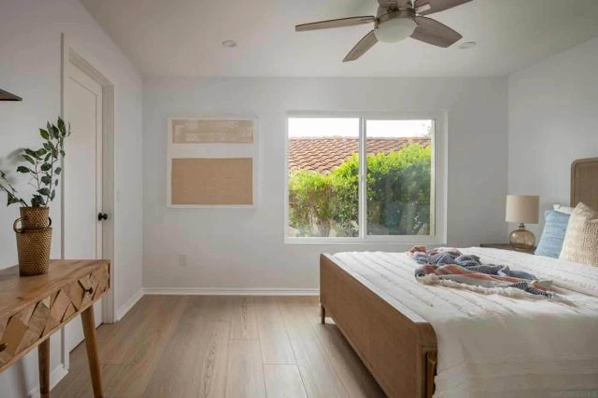 Property Slideshow image 20 of 36 | 1829 forestdale dr, Encinitas, CA, 92024