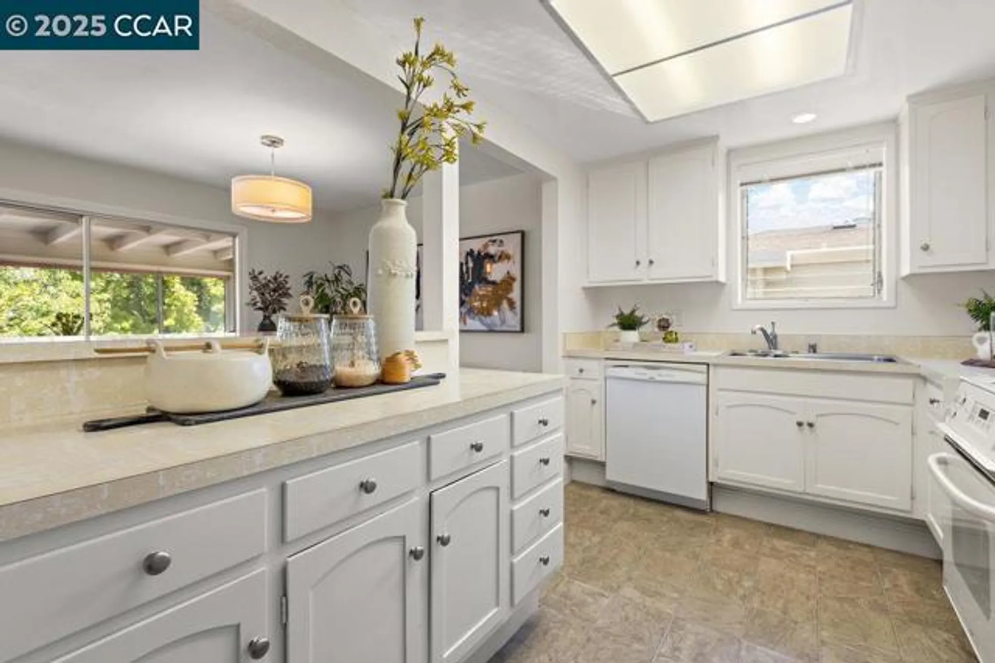 Property Slideshow image 9 of 57 | 2200 pine knoll dr 11, Walnut Creek, CA, 94595