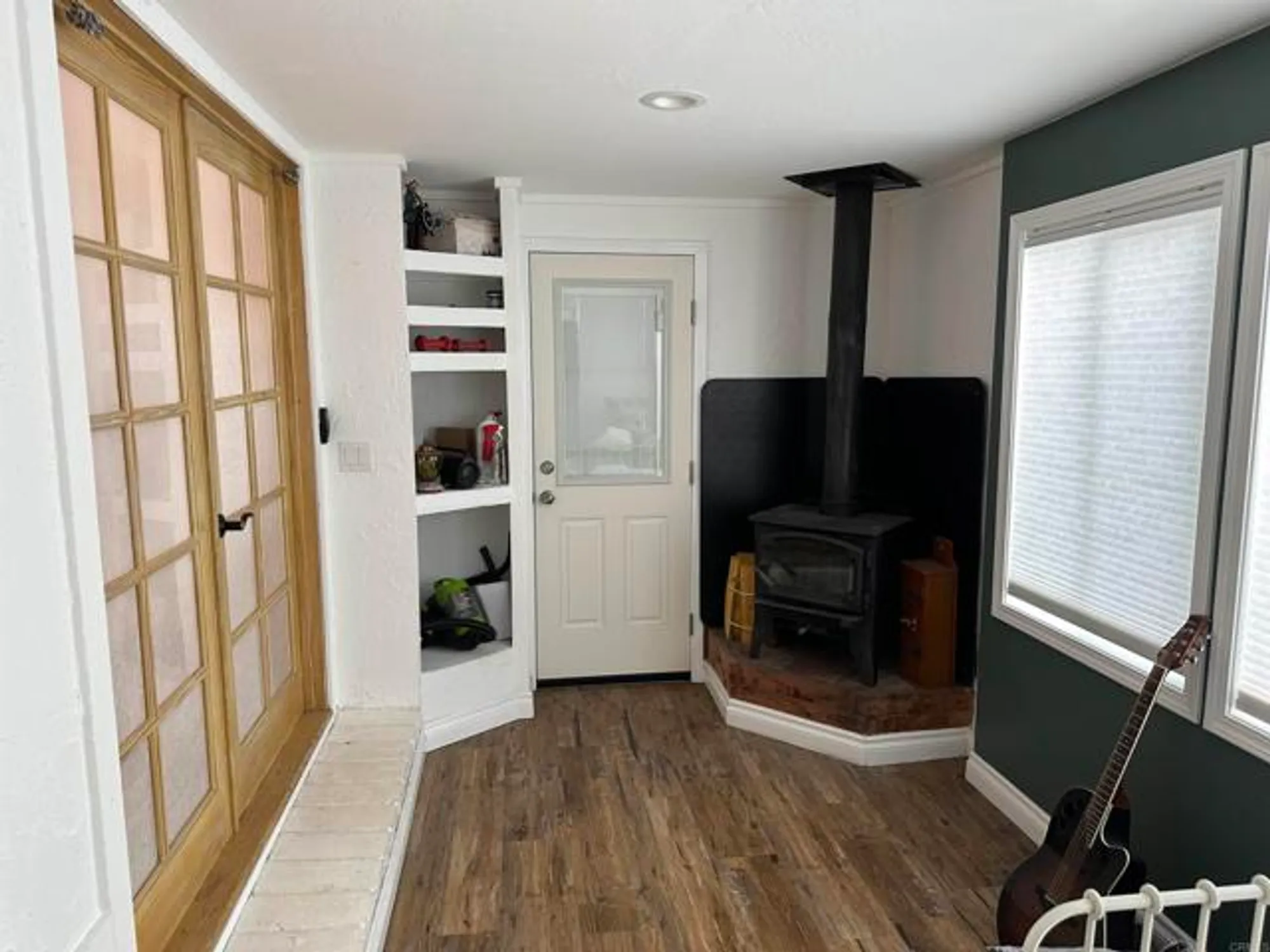 Property Slideshow image 13 of 38 | 1479 puritan dr, Oceanside, CA, 92057