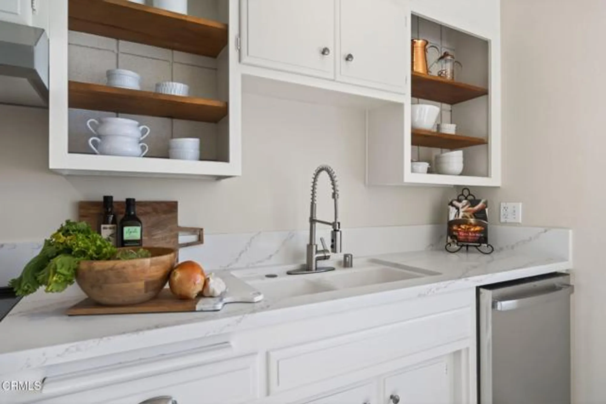 Property Slideshow image 17 of 60 | 135 e fiesta grn, Port Hueneme, CA, 93041