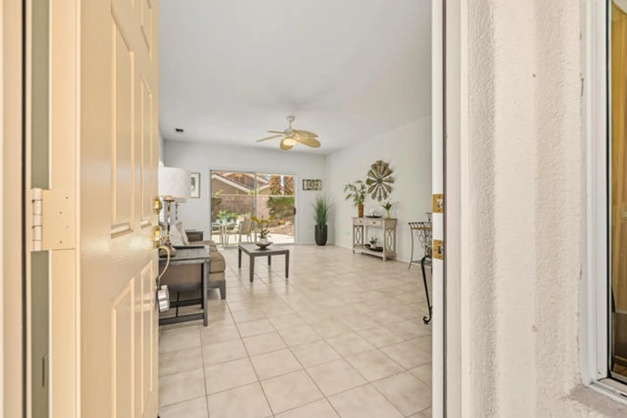 Property Slideshow image 5 of 30 | 78571 glastonbury way, Palm Desert, CA, 92211