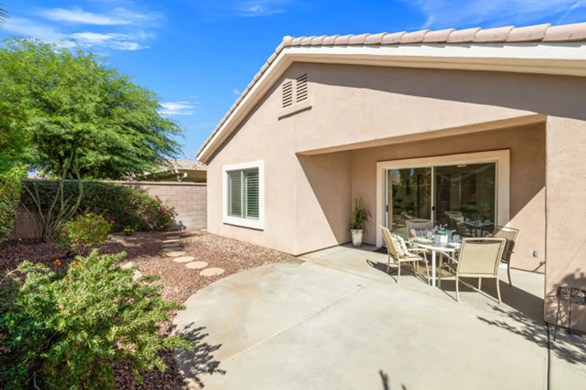 Property Slideshow image 25 of 30 | 78571 glastonbury way, Palm Desert, CA, 92211
