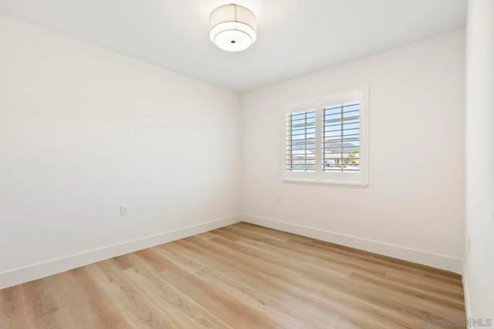 Property Slideshow image 24 of 34 | 12494 senda rd, San Diego, CA, 92128