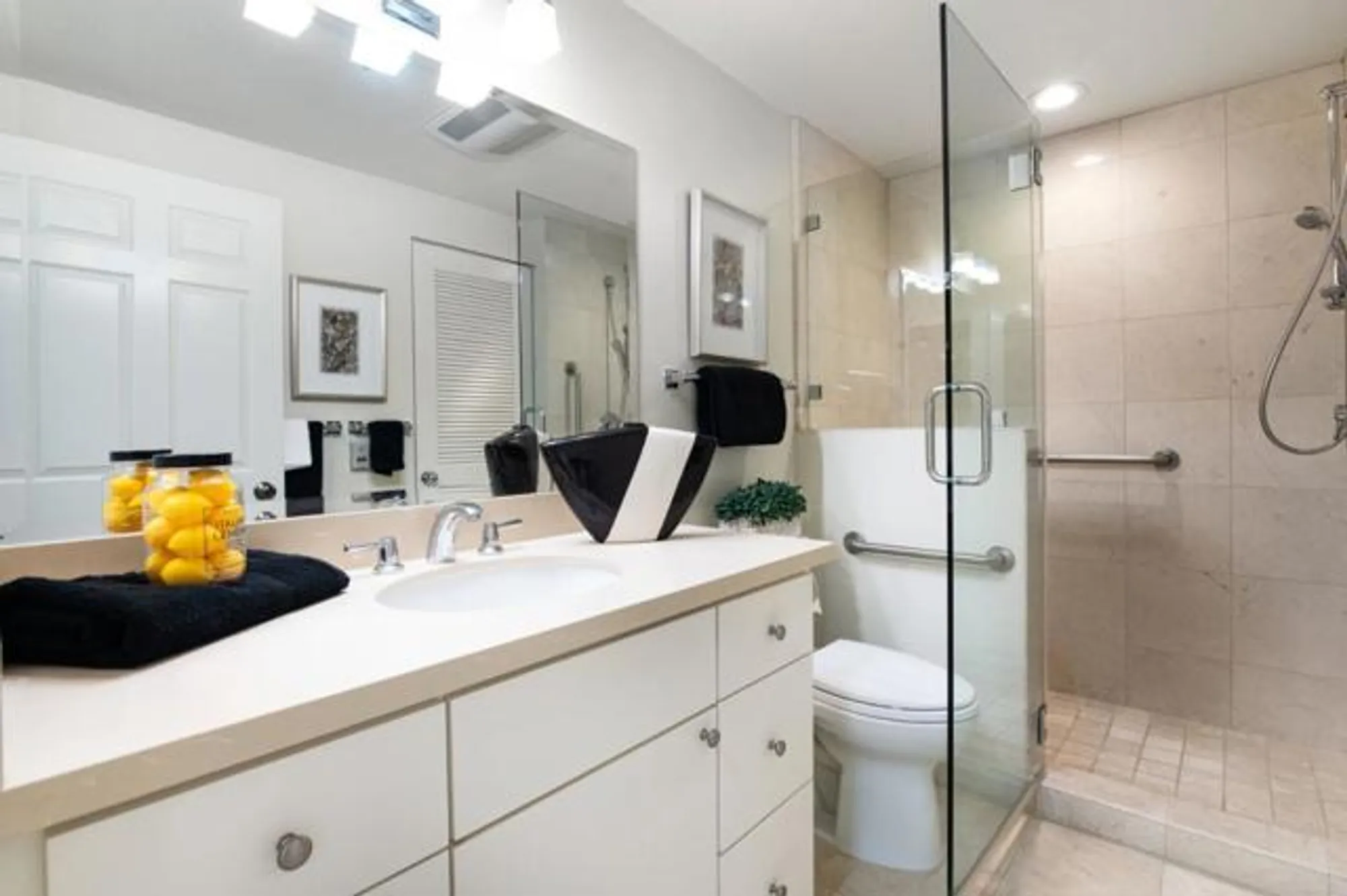 Property Slideshow image 11 of 15 | 1 baldwin ave 510, San Mateo, CA, 94401