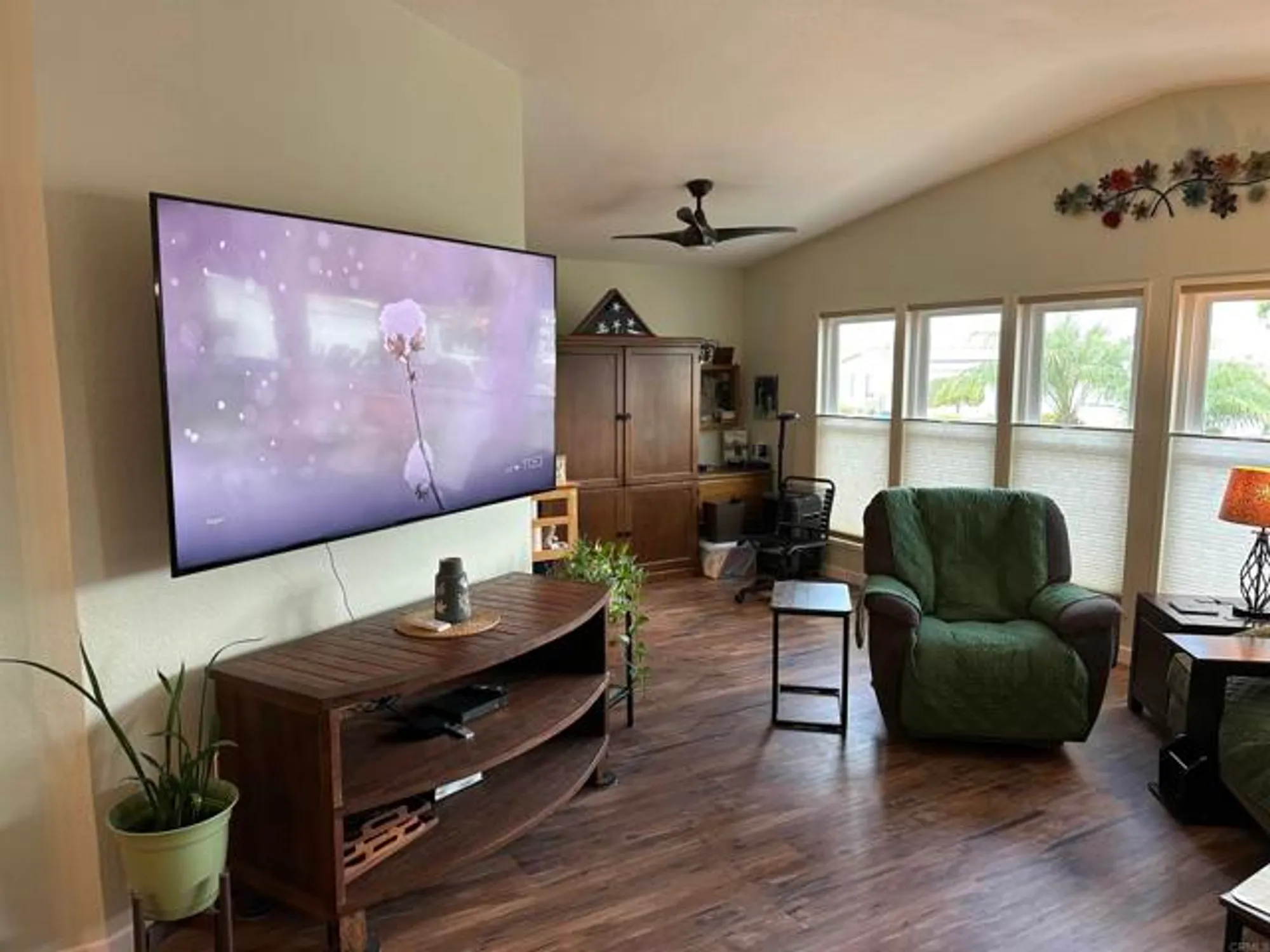 Property Slideshow image 8 of 38 | 1479 puritan dr, Oceanside, CA, 92057