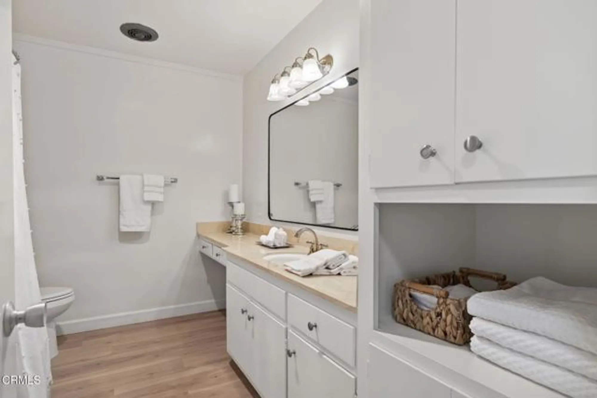 Property Slideshow image 35 of 60 | 135 e fiesta grn, Port Hueneme, CA, 93041