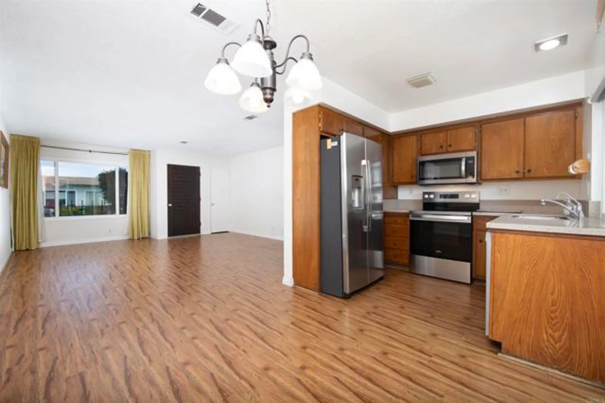 Property Slideshow image 10 of 30 | 3890 vista campana 78, Oceanside, CA, 92057