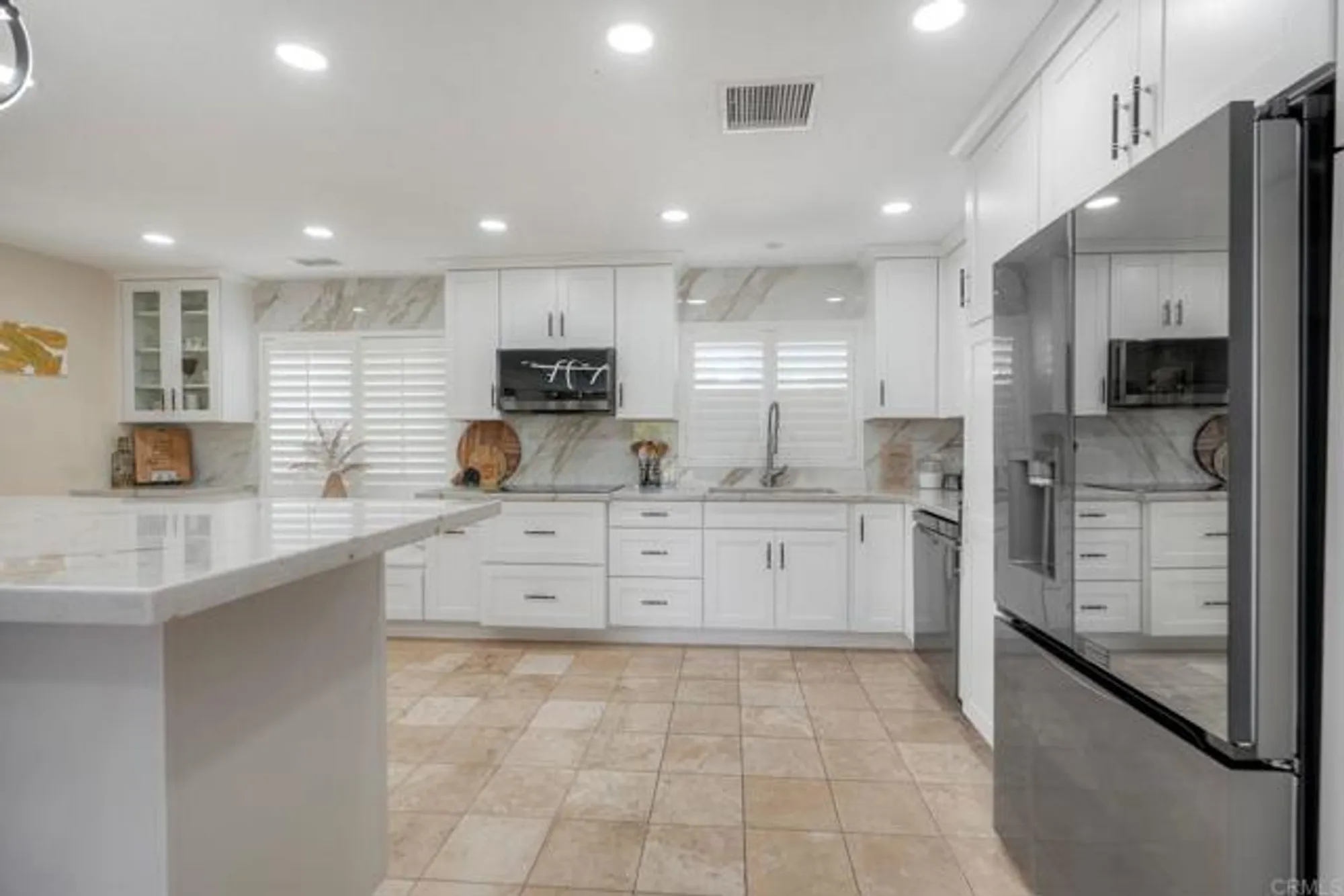 Property Slideshow image 19 of 46 | 10629 meadow glen way, Escondido, CA, 92026