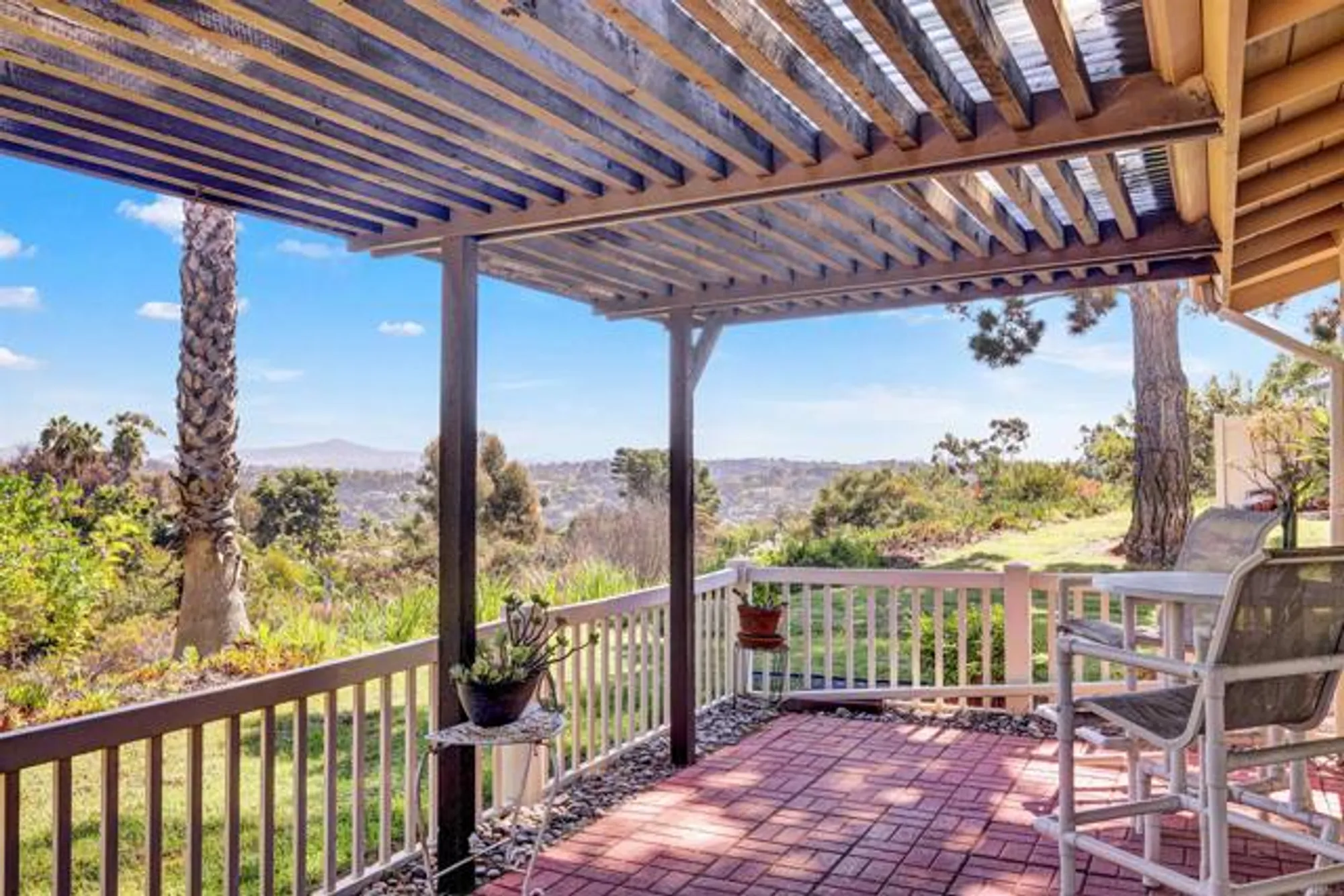 Property Slideshow image 4 of 18 | 1824 forestdale dr, Encinitas, CA, 92024