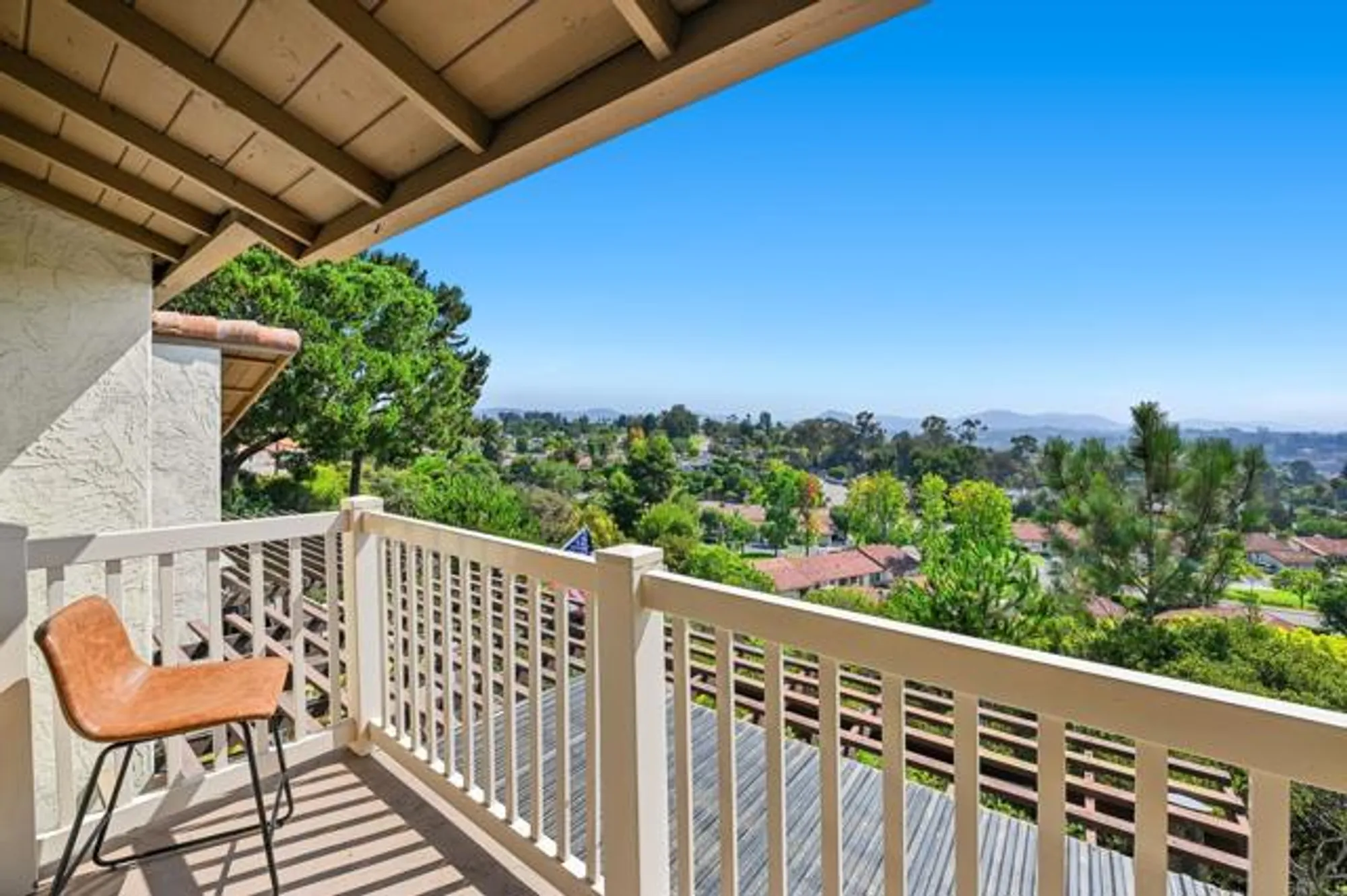 Property Slideshow image 7 of 40 | 1866 forestdale dr, Encinitas, CA, 92024