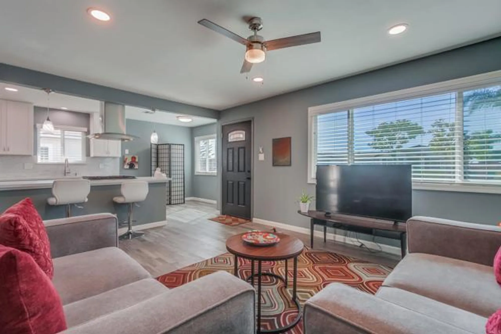 Property Slideshow image 4 of 32 | 3196 buena hills dr, Oceanside, CA, 92056