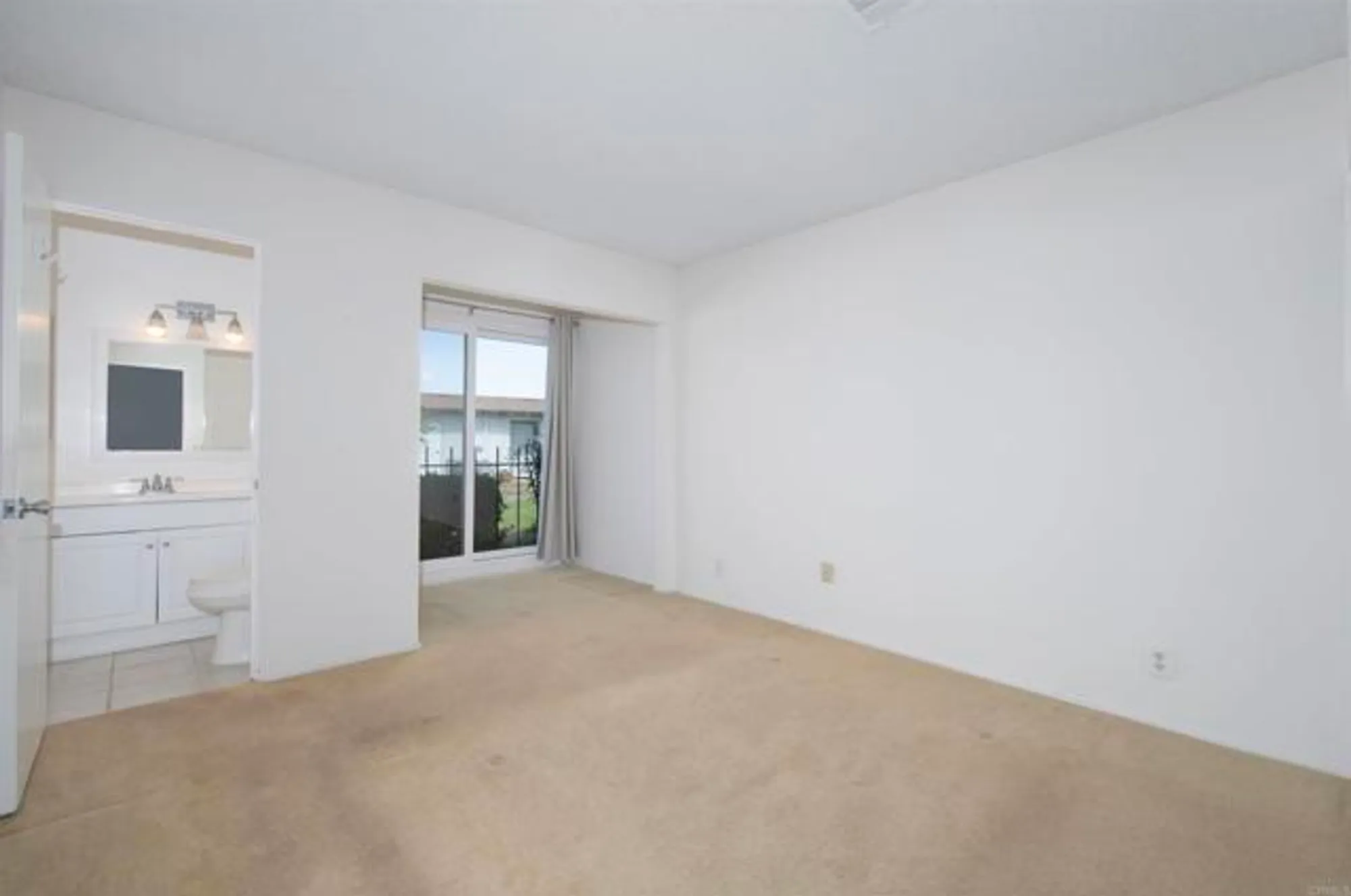 Property Slideshow image 15 of 30 | 3890 vista campana 78, Oceanside, CA, 92057