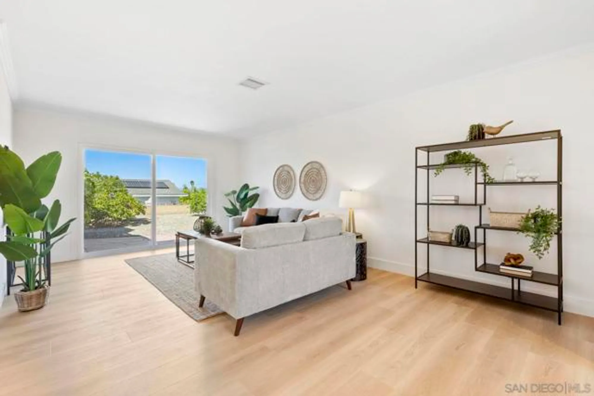 Property Slideshow image 5 of 34 | 12494 senda rd, San Diego, CA, 92128