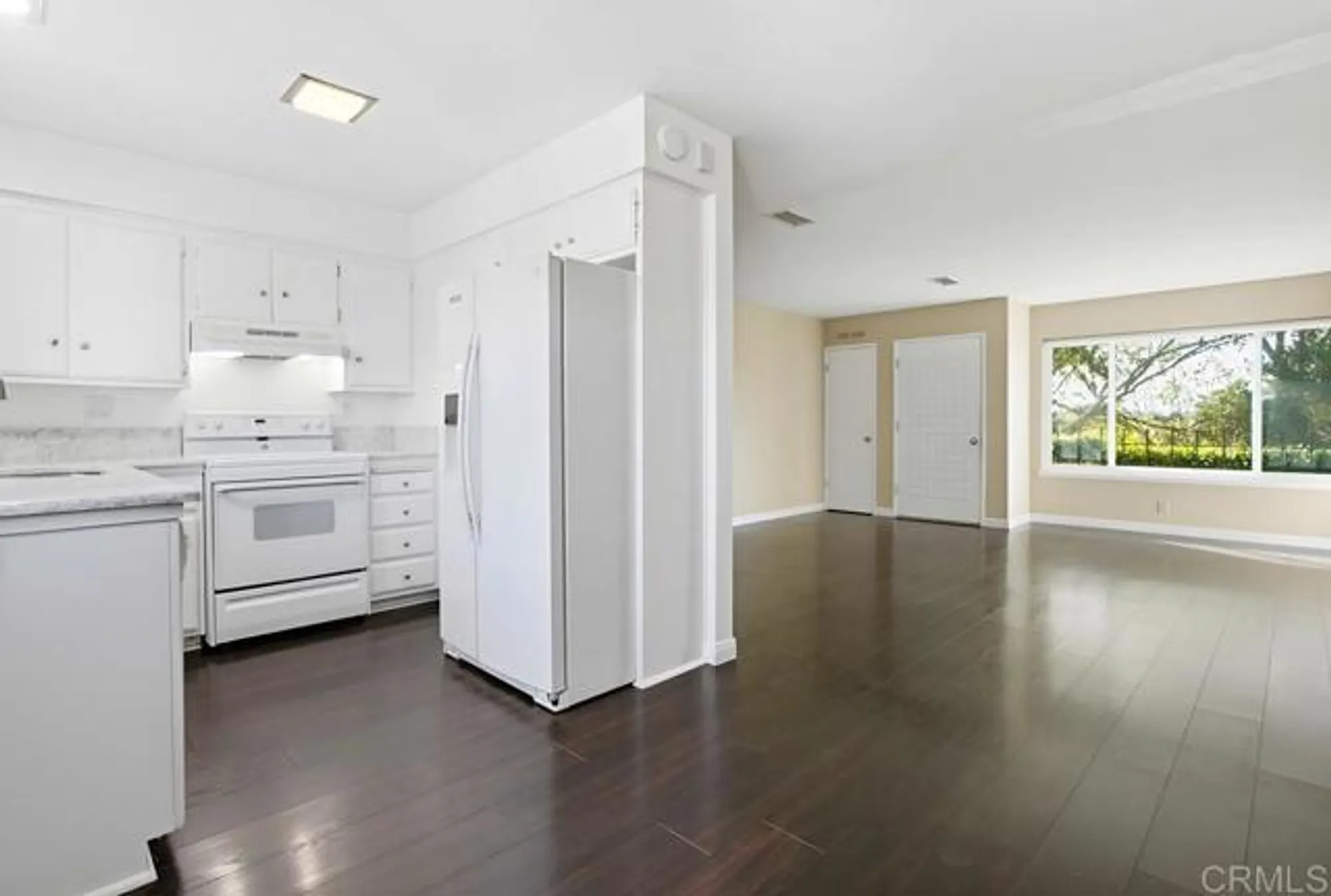 Property Slideshow image 11 of 38 | 3839 vista campana s unit 70, Oceanside, CA, 92057