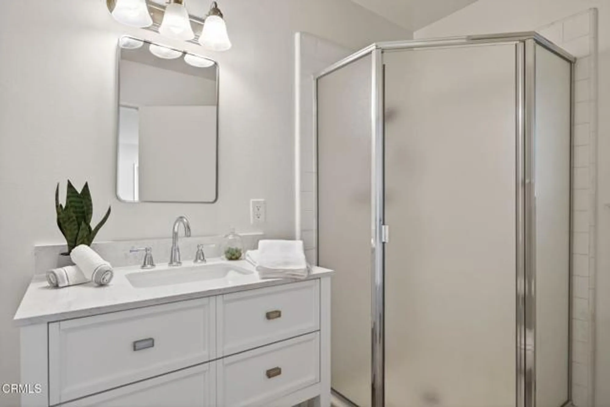 Property Slideshow image 42 of 60 | 135 e fiesta grn, Port Hueneme, CA, 93041