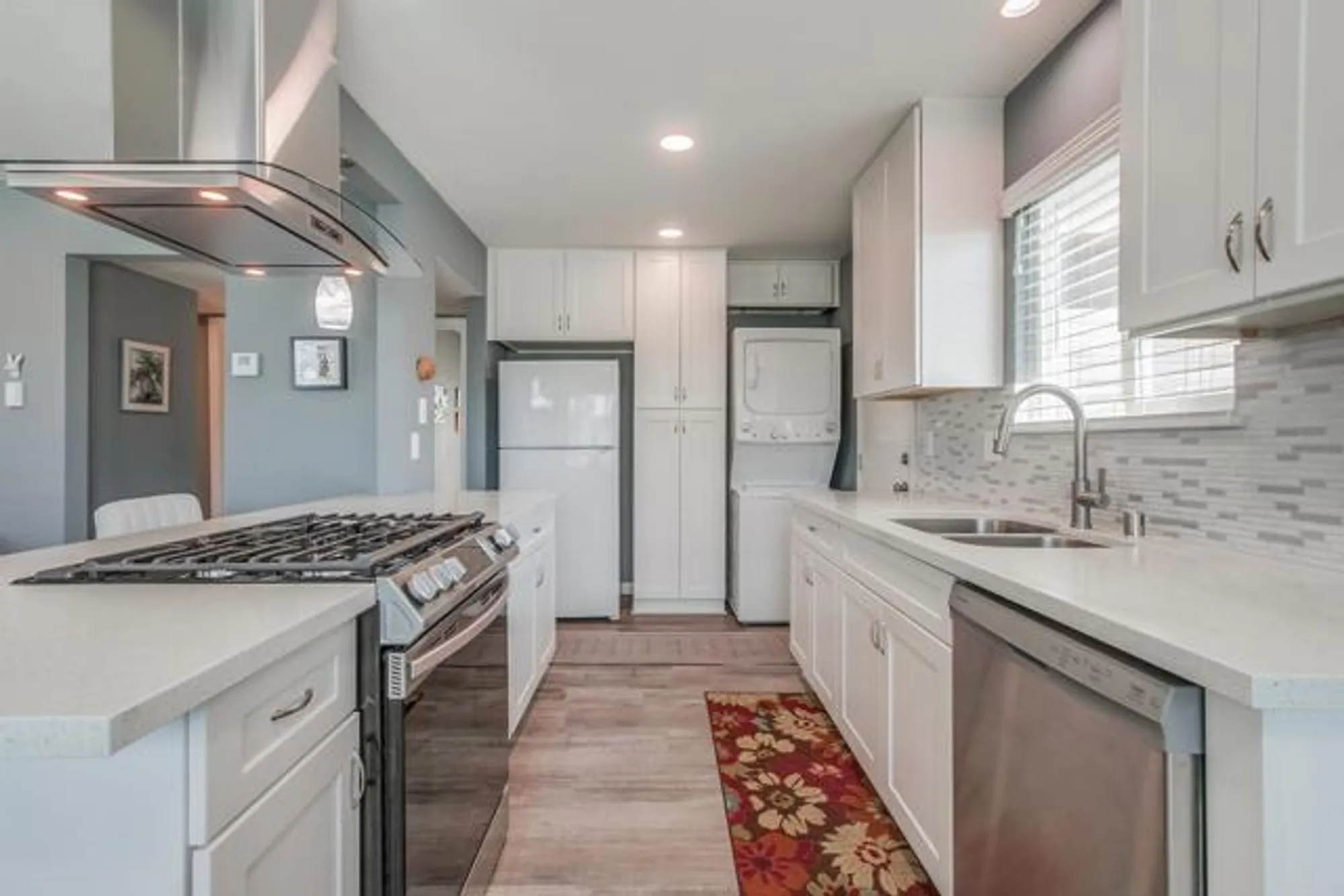 Property Slideshow image 11 of 32 | 3196 buena hills dr, Oceanside, CA, 92056