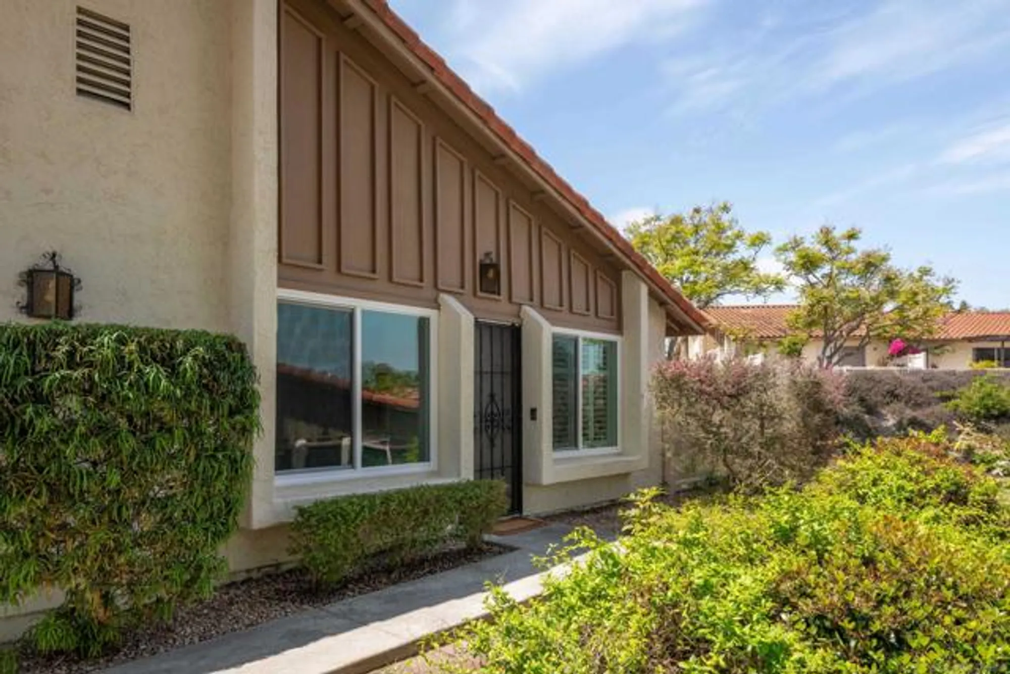 Property Slideshow image 5 of 36 | 1829 forestdale dr, Encinitas, CA, 92024