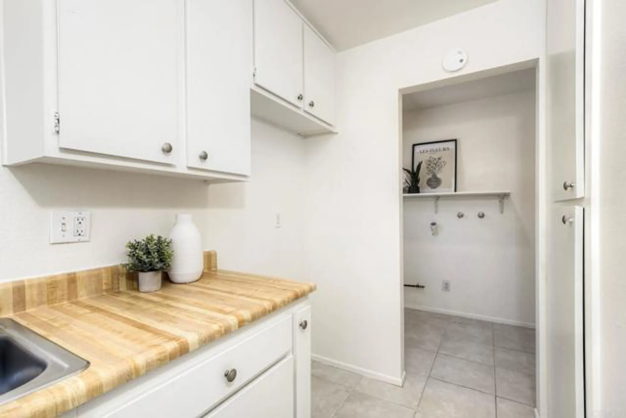 Property Slideshow image 12 of 31 | 4564 quailridge dr, Oceanside, CA, 92056