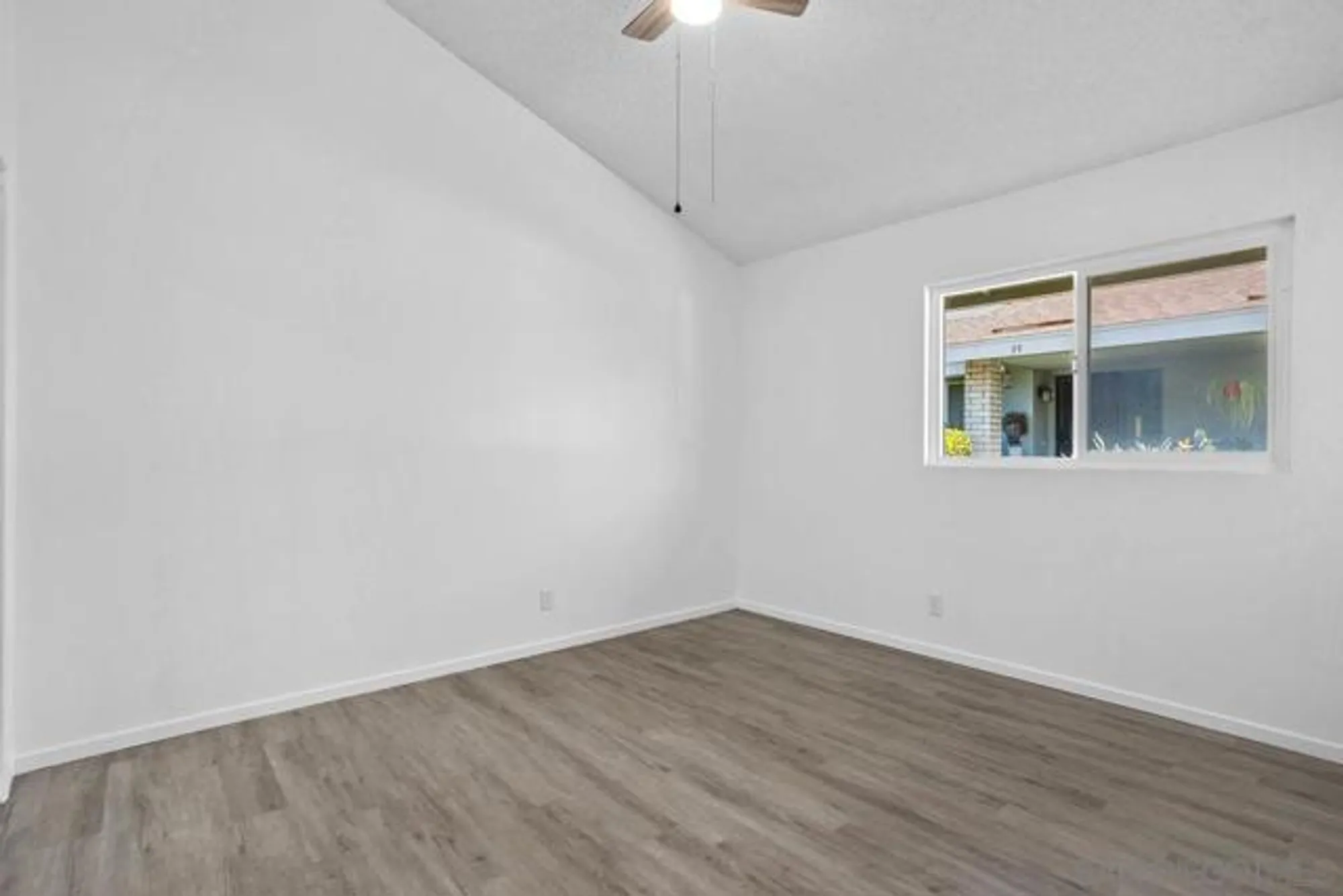 Property Slideshow image 14 of 20 | 3760 vista campana 48, Oceanside, CA, 92057
