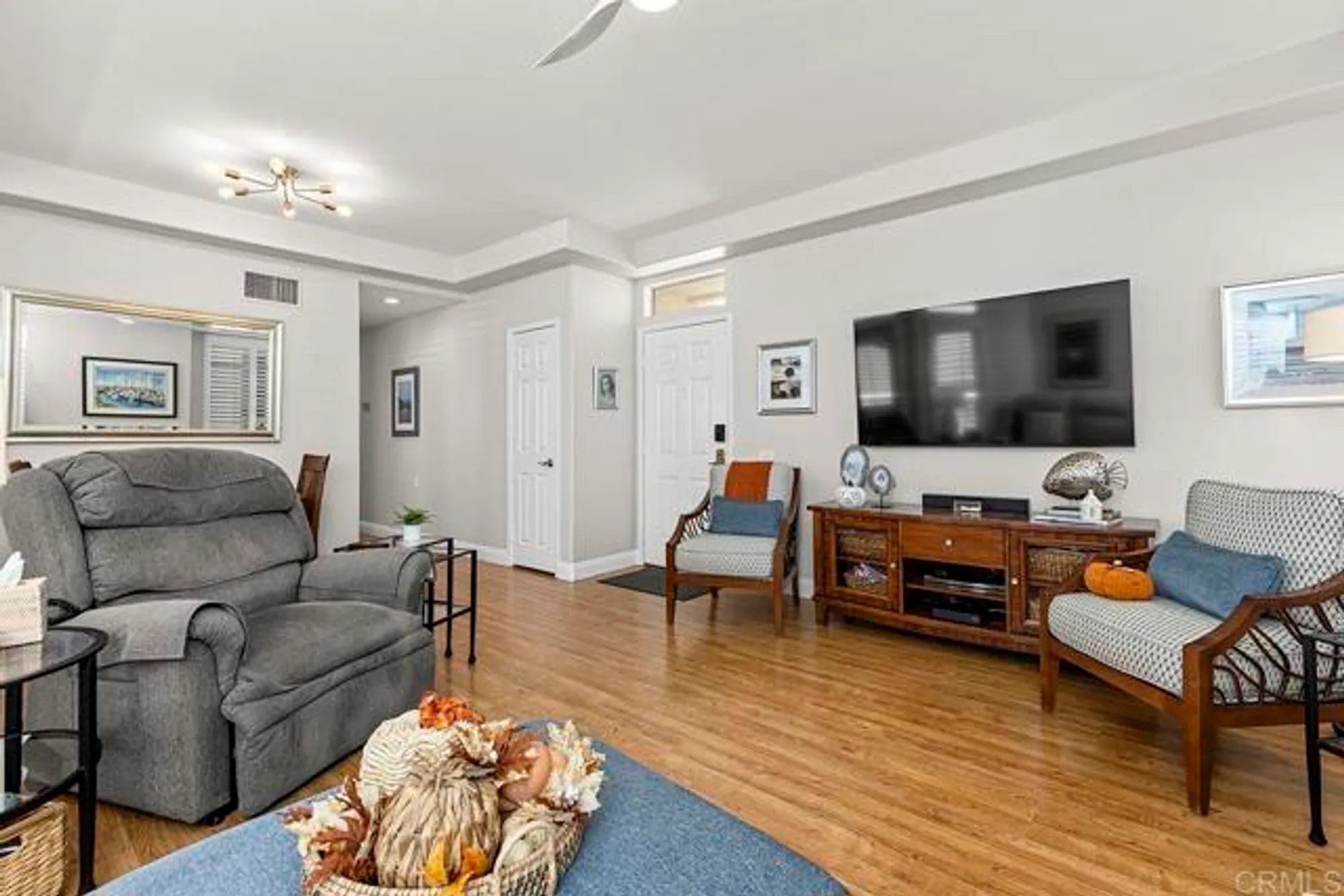 Property Slideshow image 12 of 39 | 3335 genoa way 111, Oceanside, CA, 92056