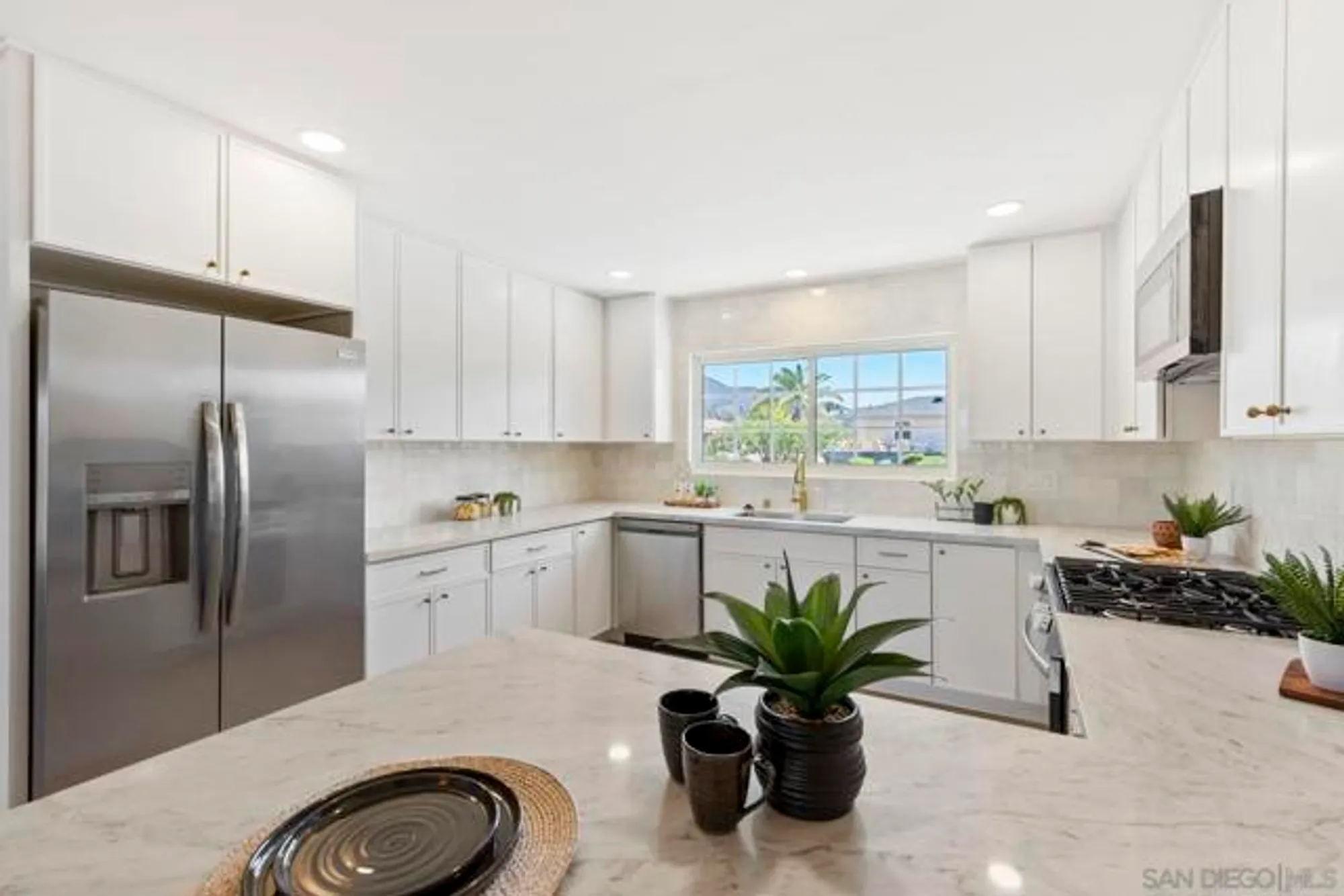 Property Slideshow image 16 of 34 | 12494 senda rd, San Diego, CA, 92128