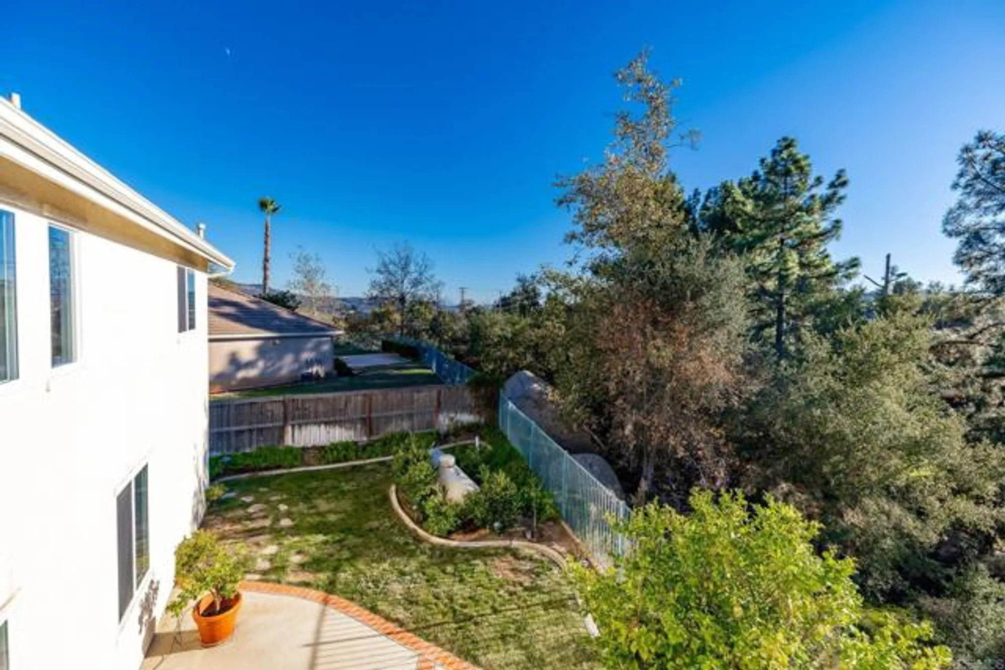 Property Slideshow image 26 of 34 | 10353 pinion trl, Escondido, CA, 92026