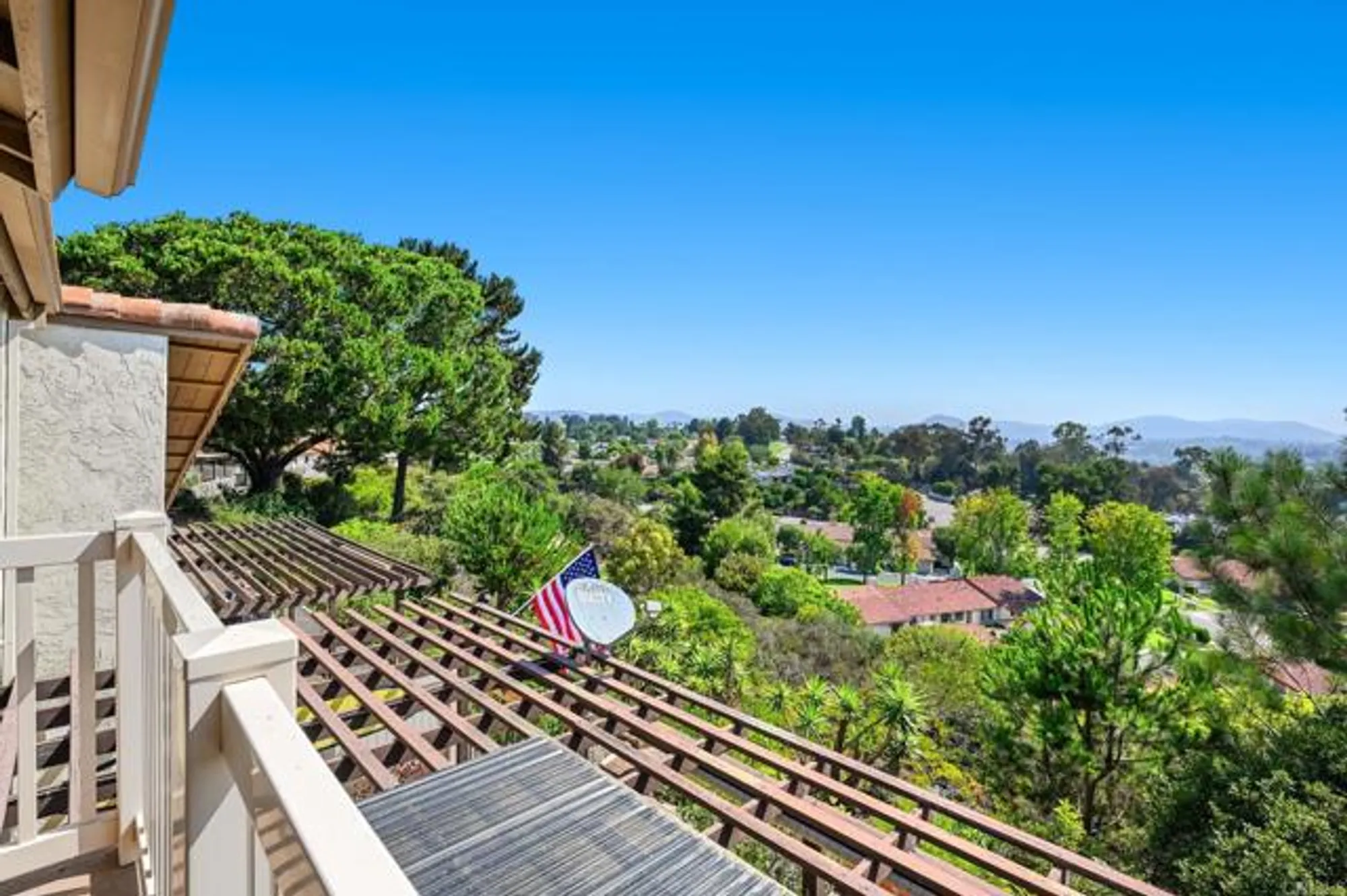 Property Slideshow image 8 of 40 | 1866 forestdale dr, Encinitas, CA, 92024