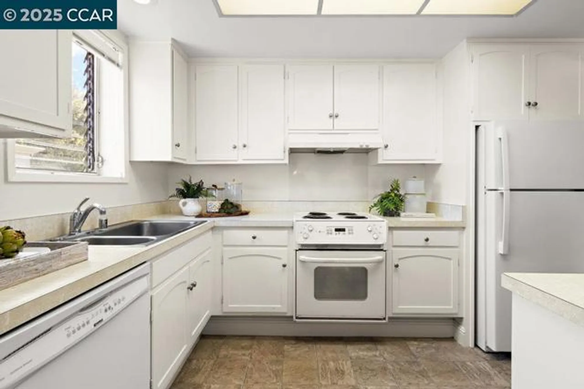 Property Slideshow image 6 of 57 | 2200 pine knoll dr 11, Walnut Creek, CA, 94595