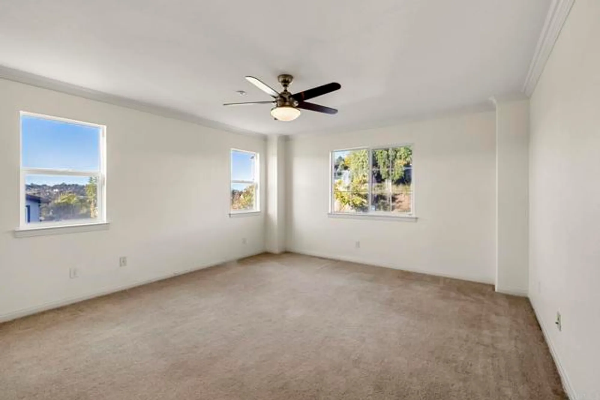 Property Slideshow image 19 of 34 | 10353 pinion trl, Escondido, CA, 92026